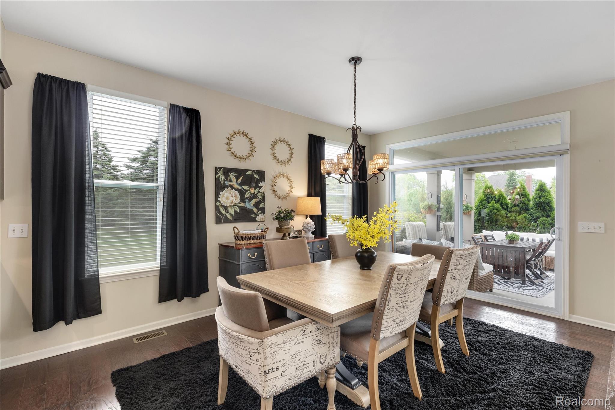 4011 Ardsley Court