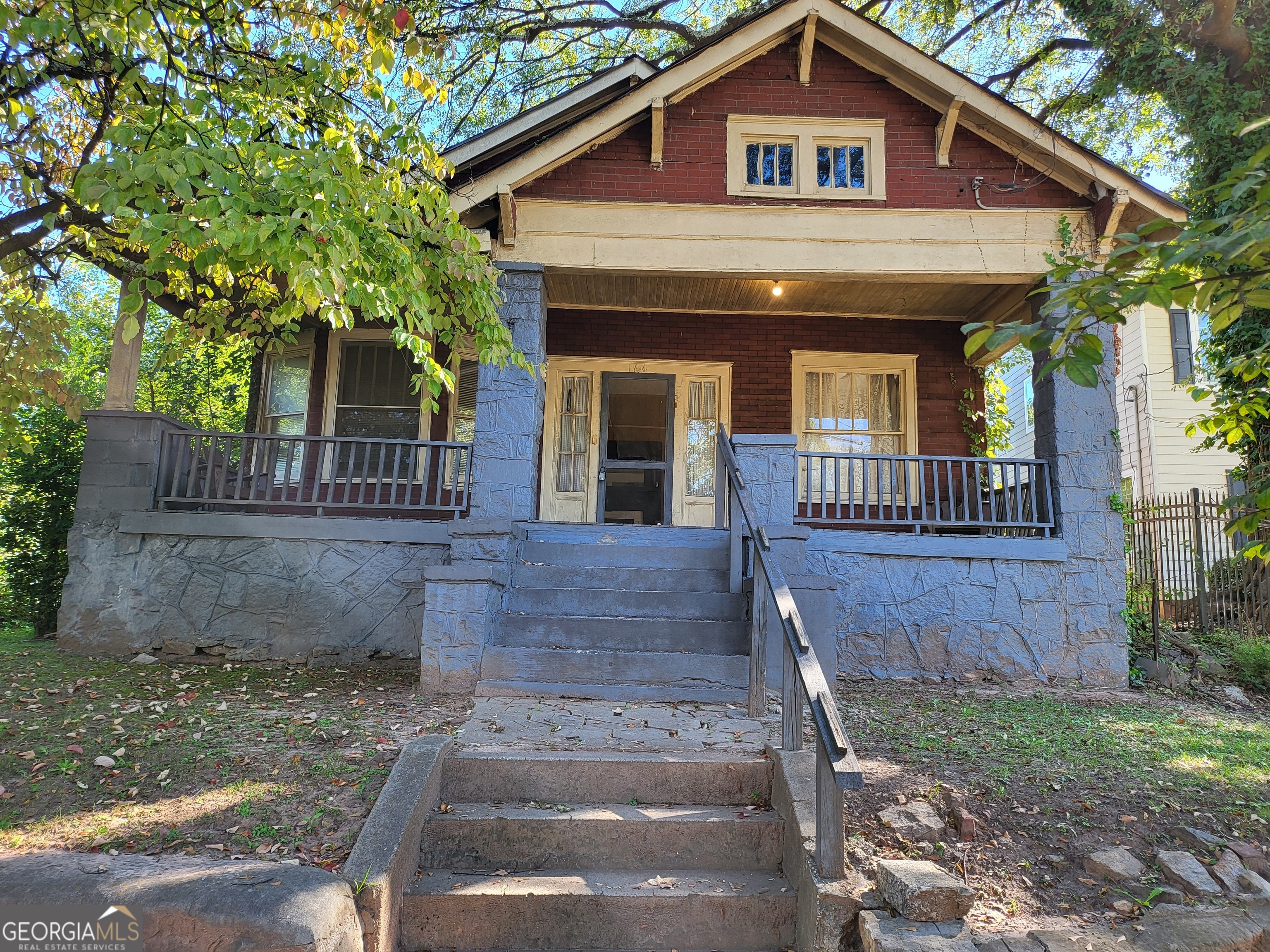 144 Walnut Street SW