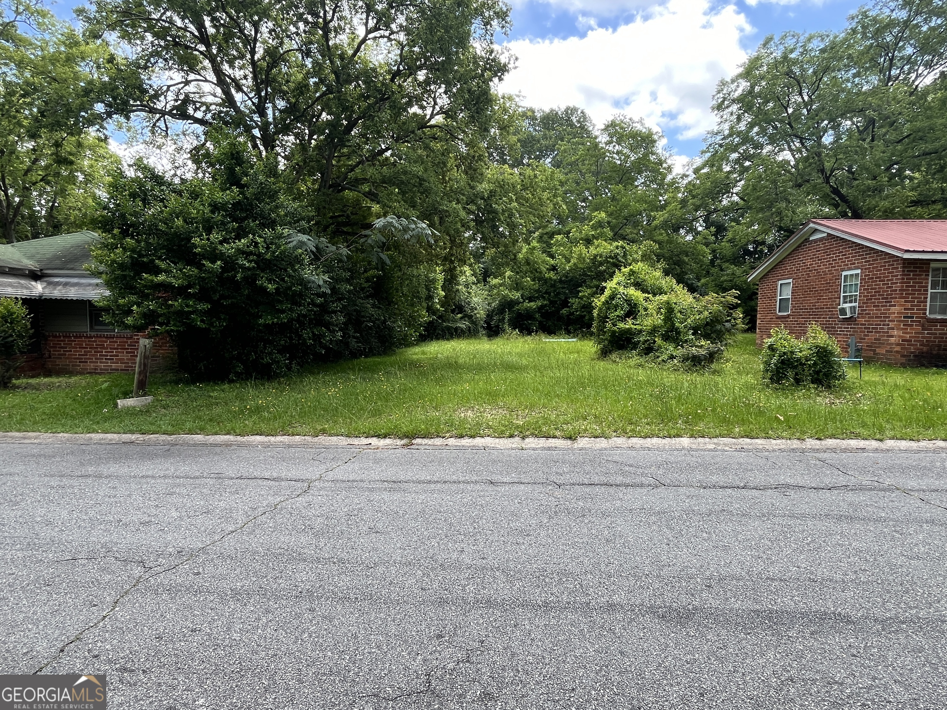 837 Artic Circle