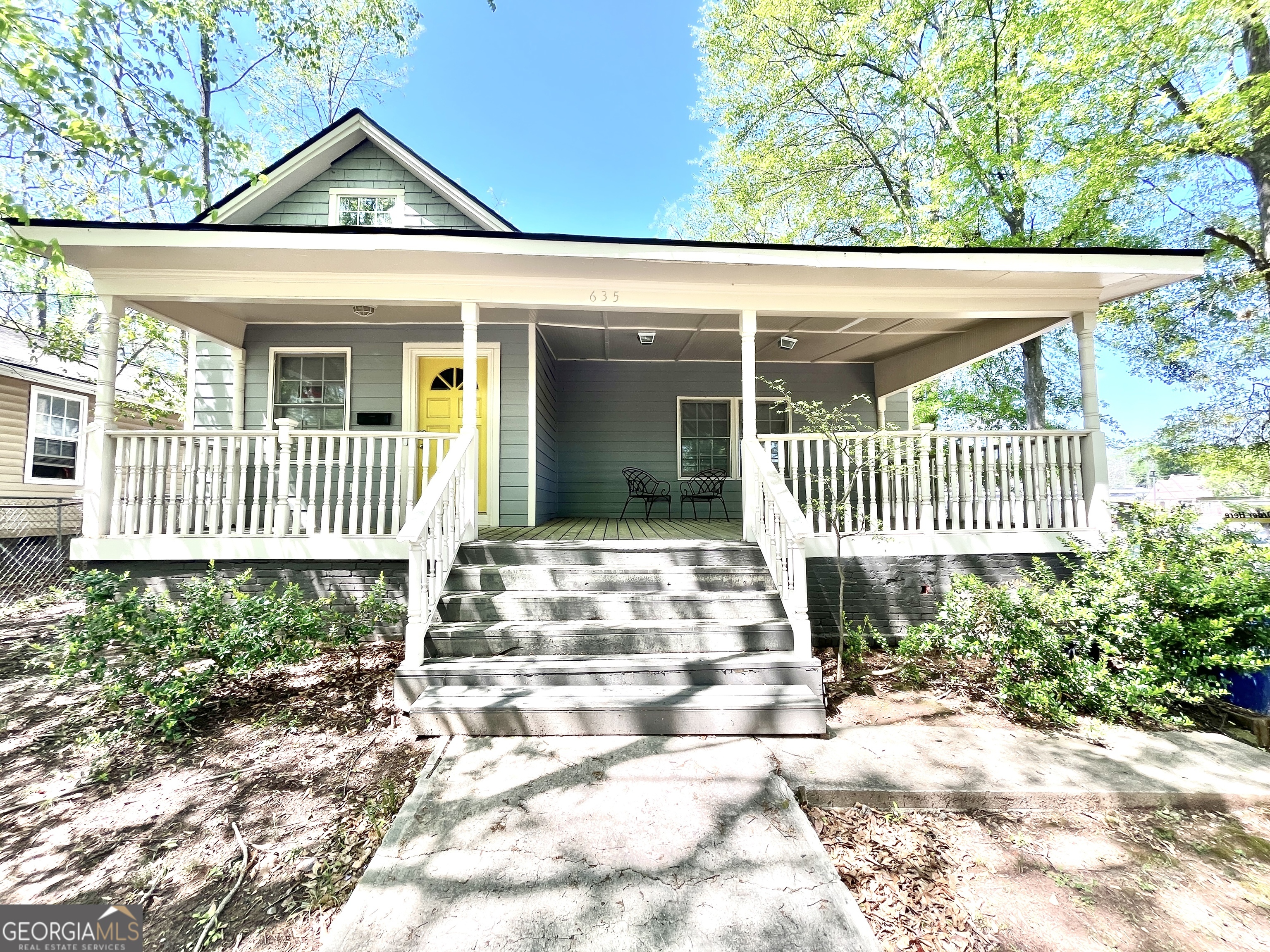 635 SW Queen Street SW