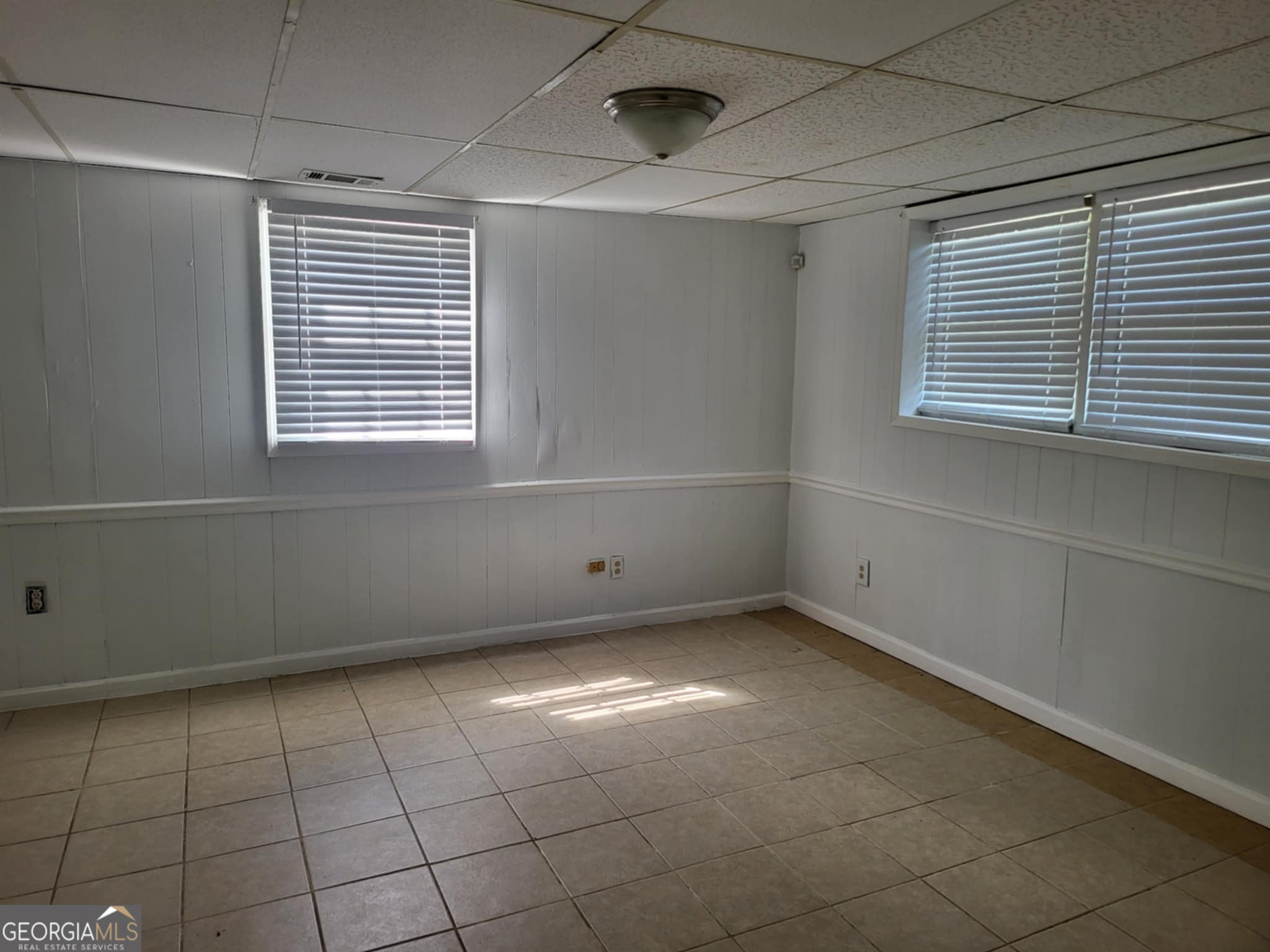 5151 VIVID Drive