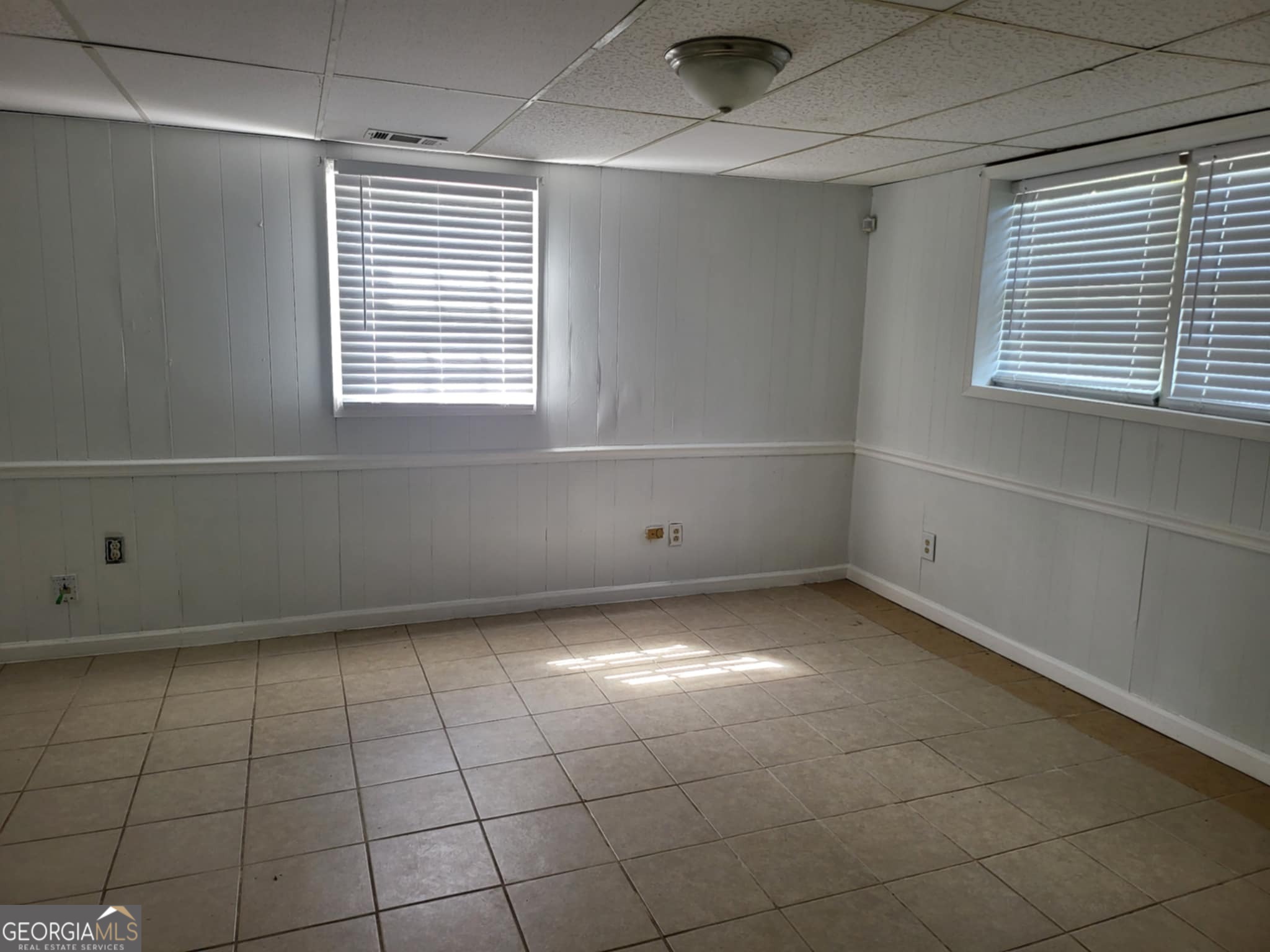 5151 VIVID Drive