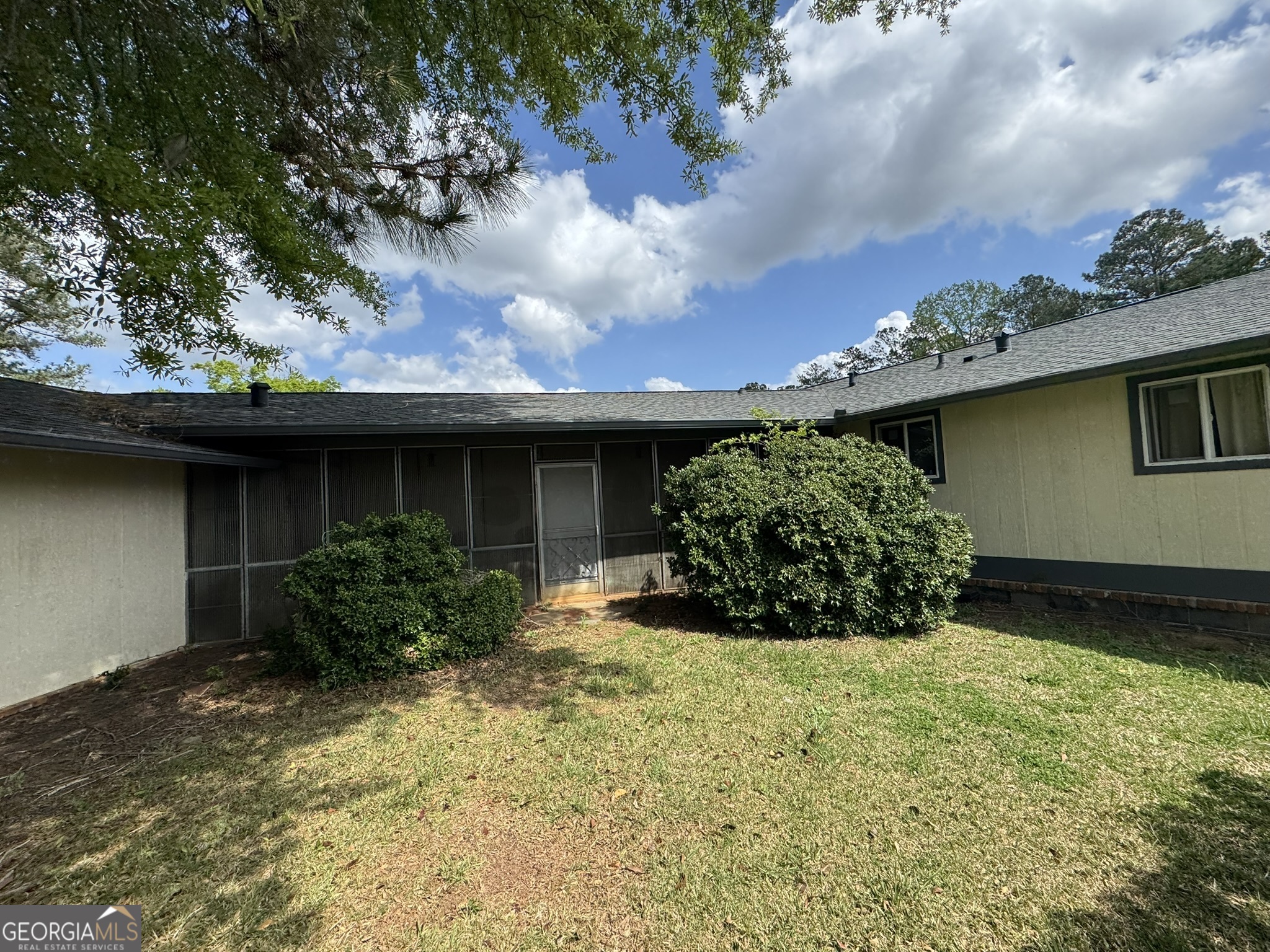 2461 Mcalpin Terrace