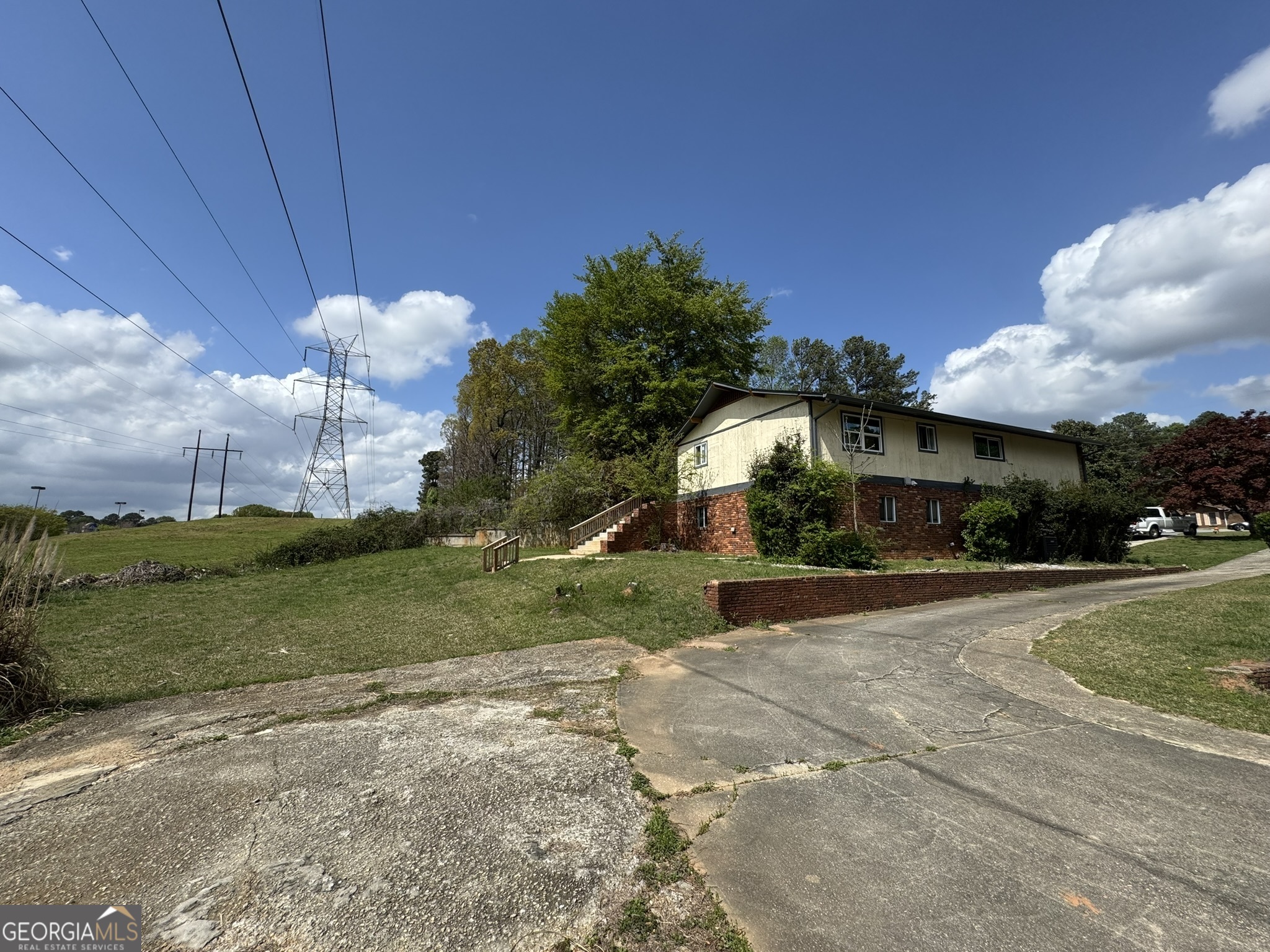 2461 Mcalpin Terrace