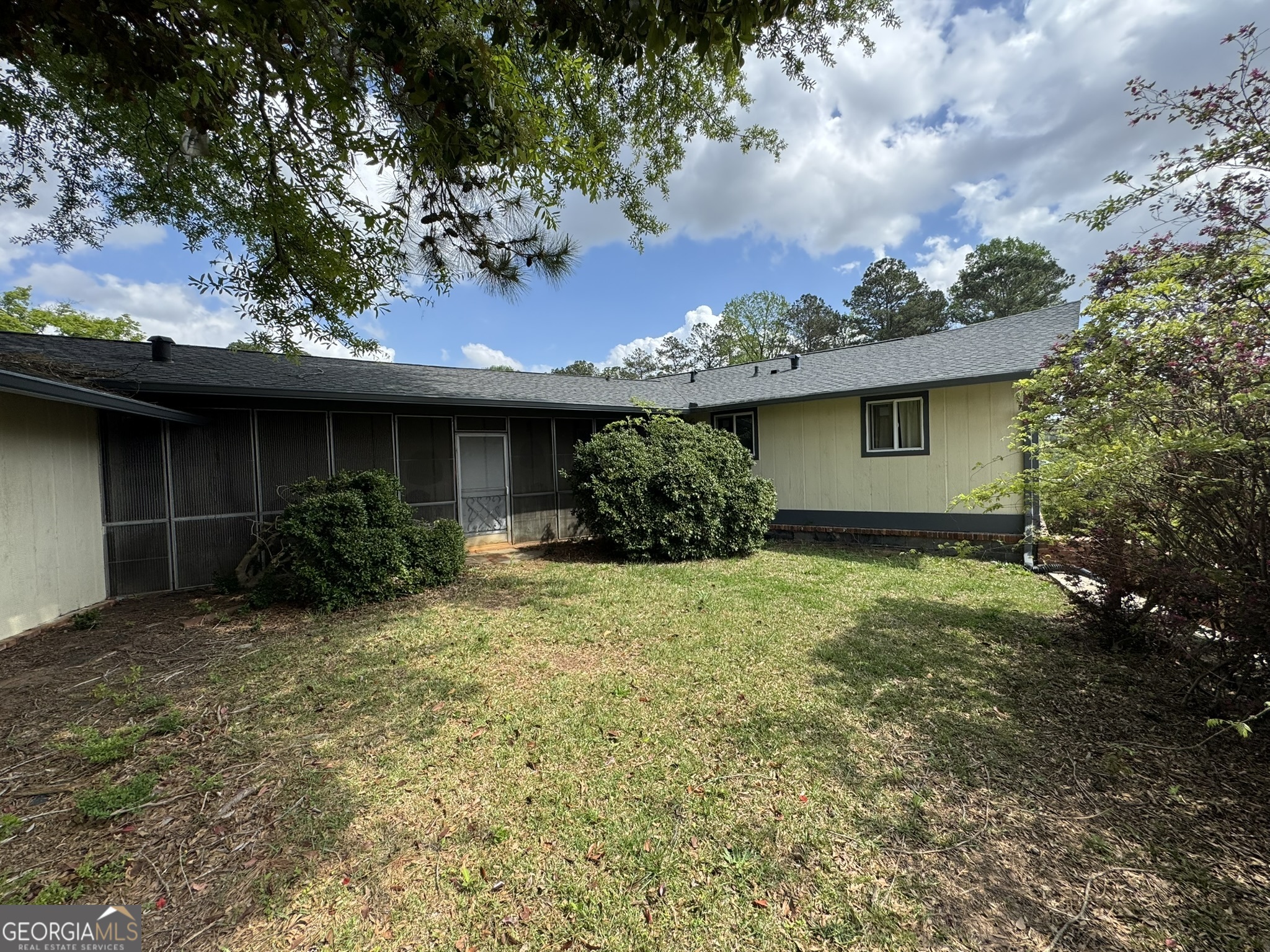 2461 Mcalpin Terrace