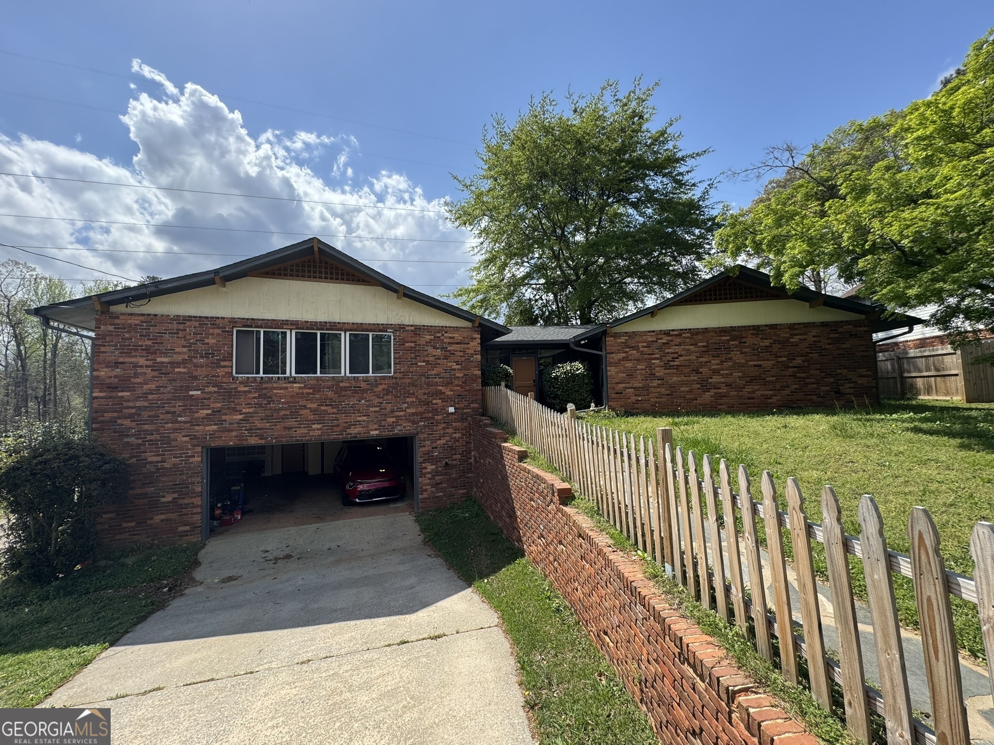 2461 Mcalpin Terrace