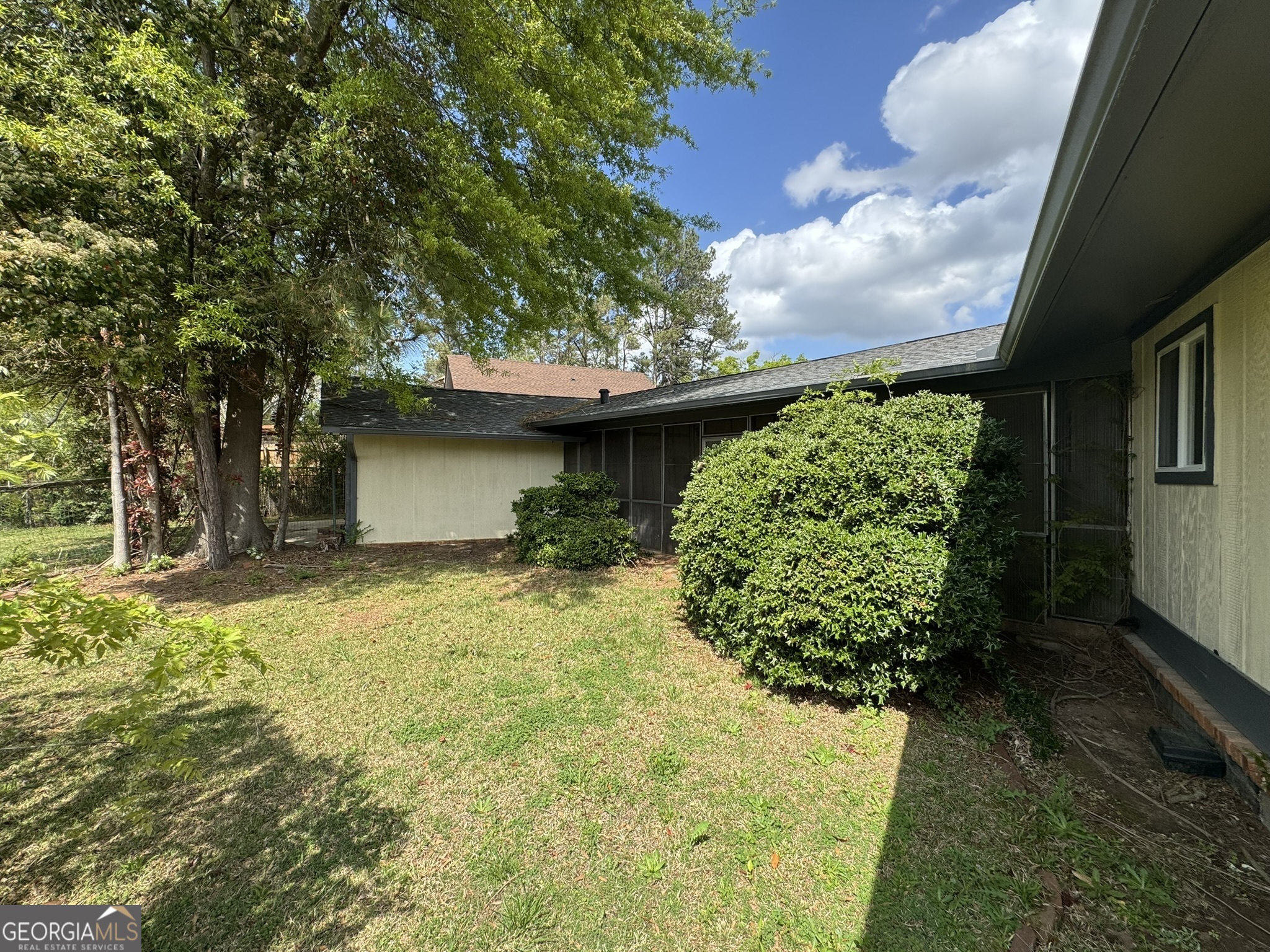 2461 Mcalpin Terrace