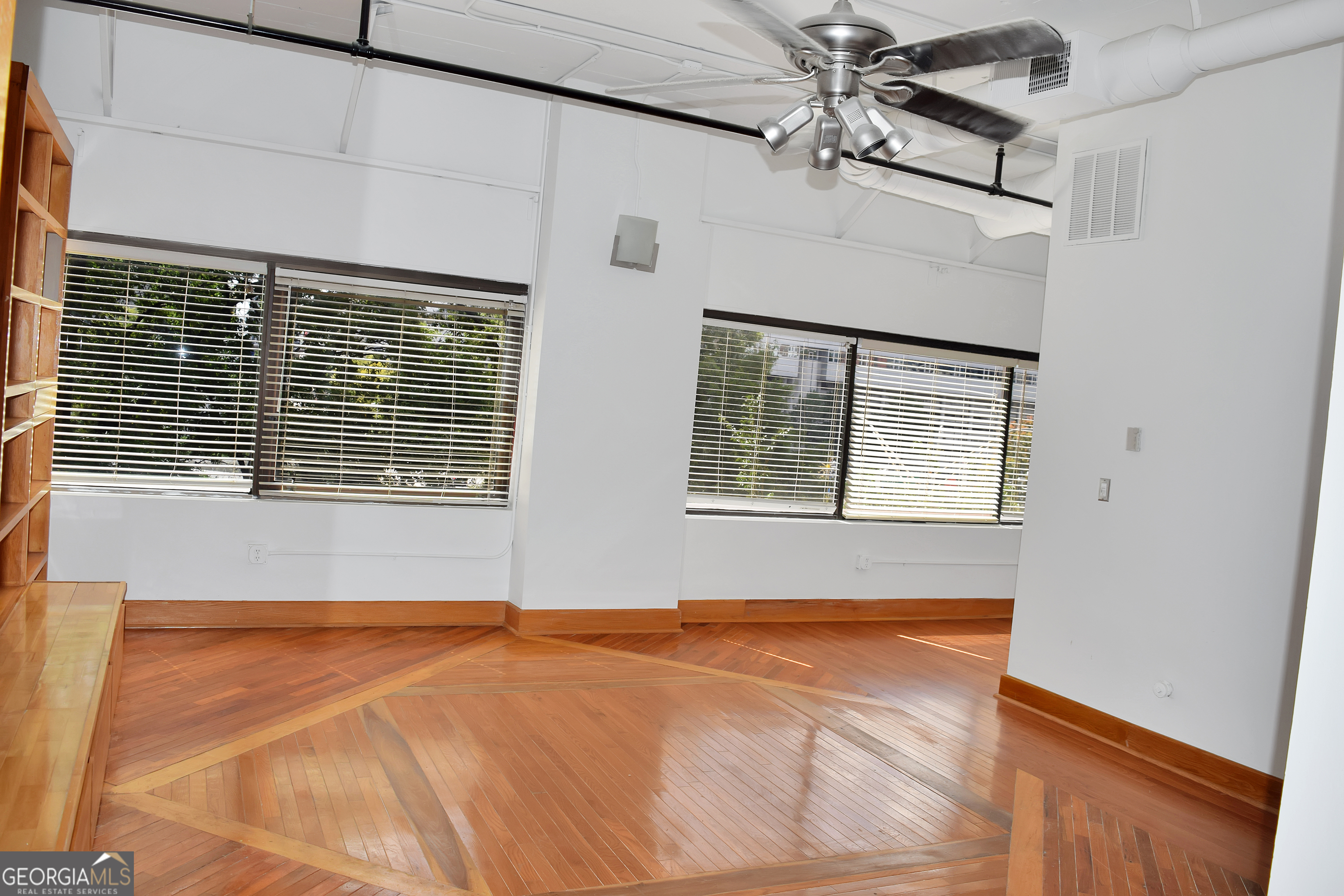 120 Ralph McGill Boulevard NE # 402 Unit: #402