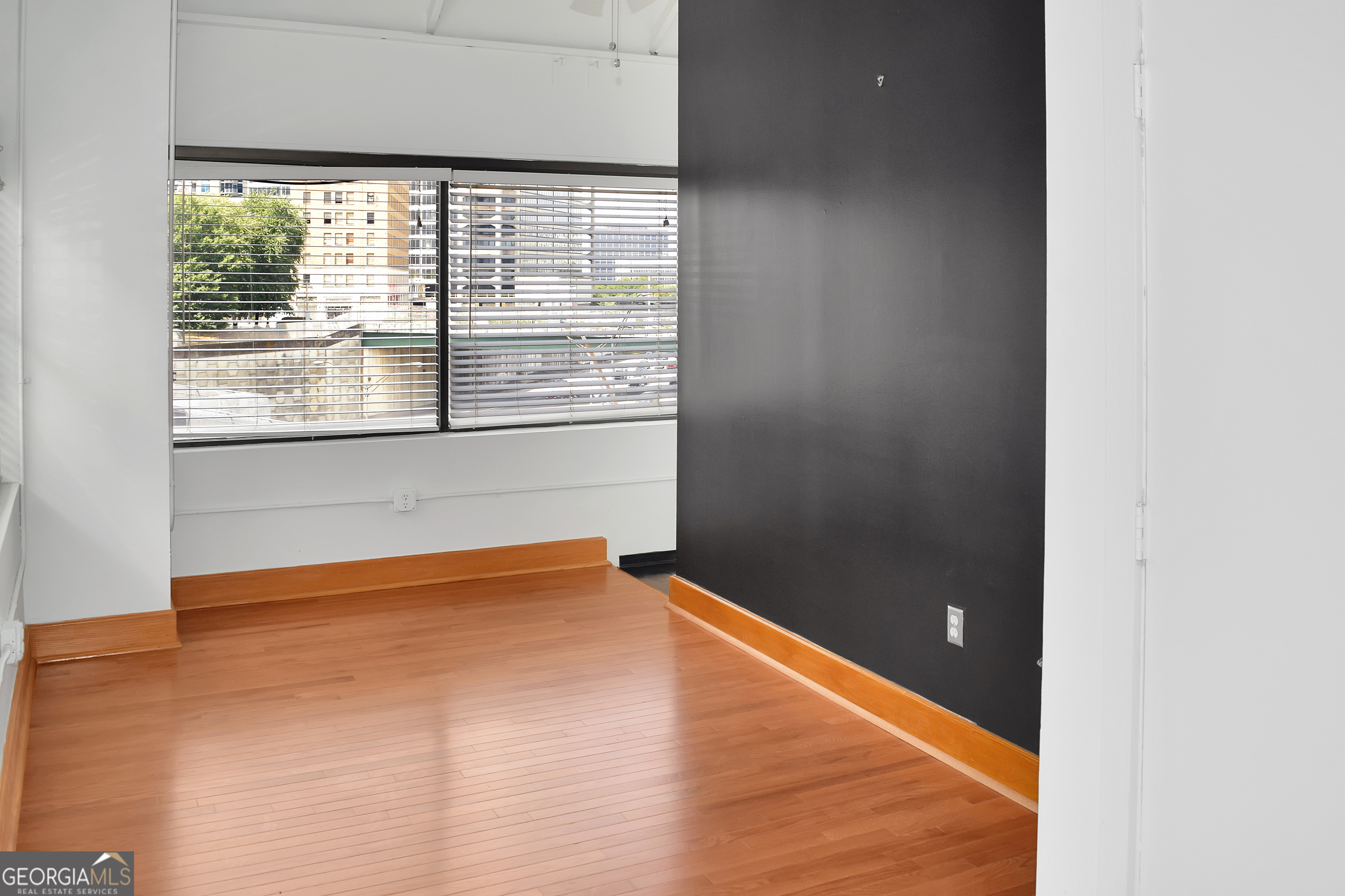 120 Ralph McGill Boulevard NE # 402 Unit: #402