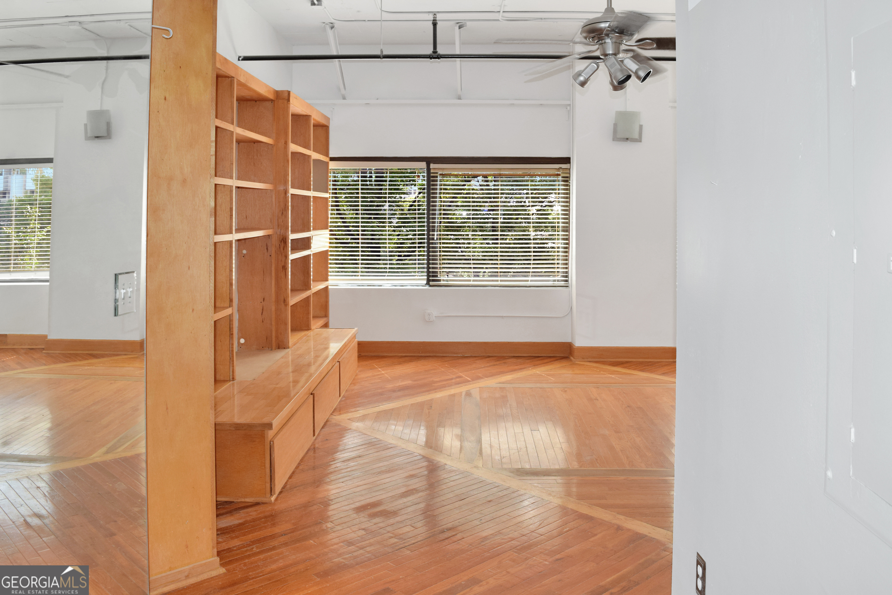 120 Ralph McGill Boulevard NE # 402 Unit: #402