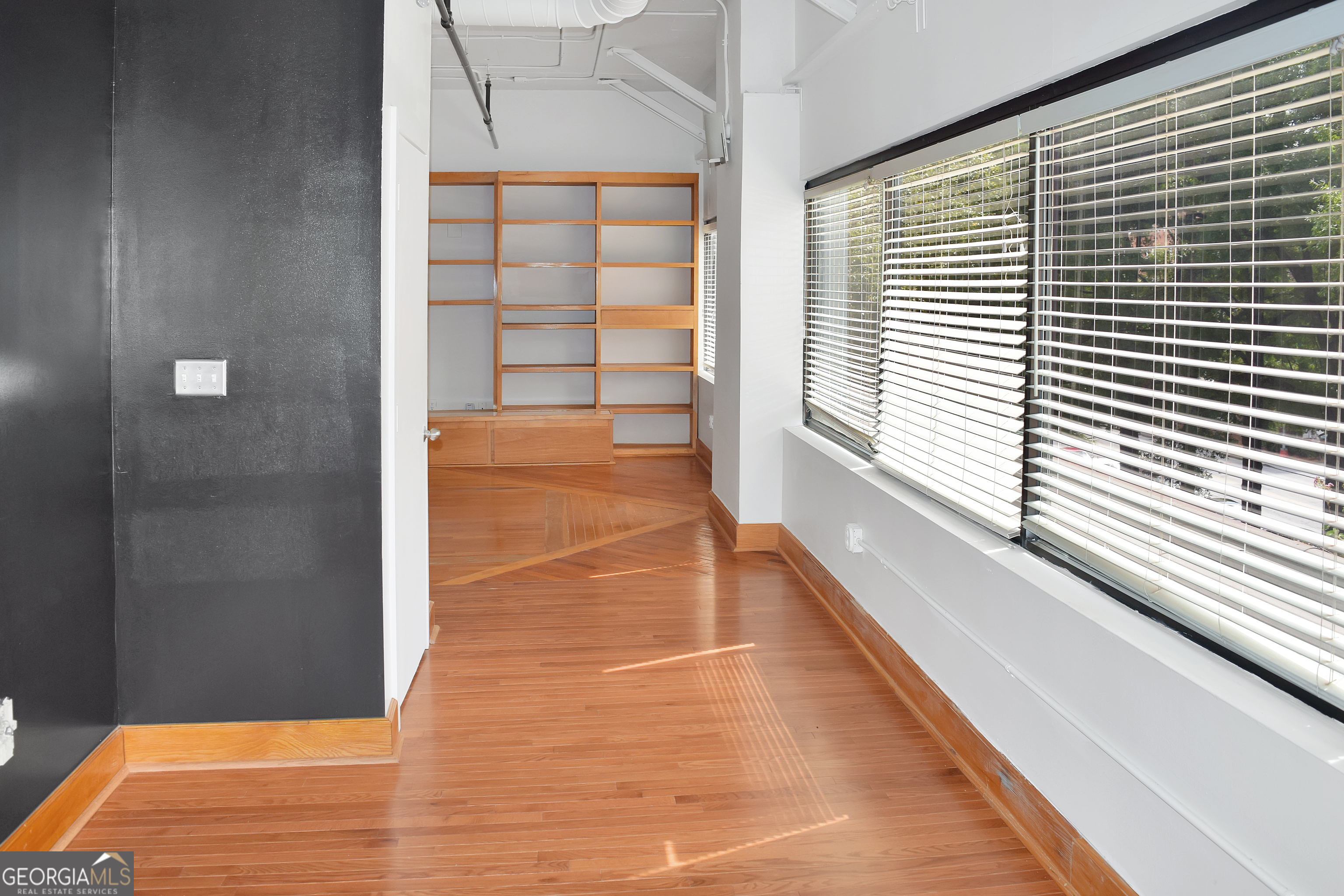 120 Ralph McGill Boulevard NE # 402 Unit: #402