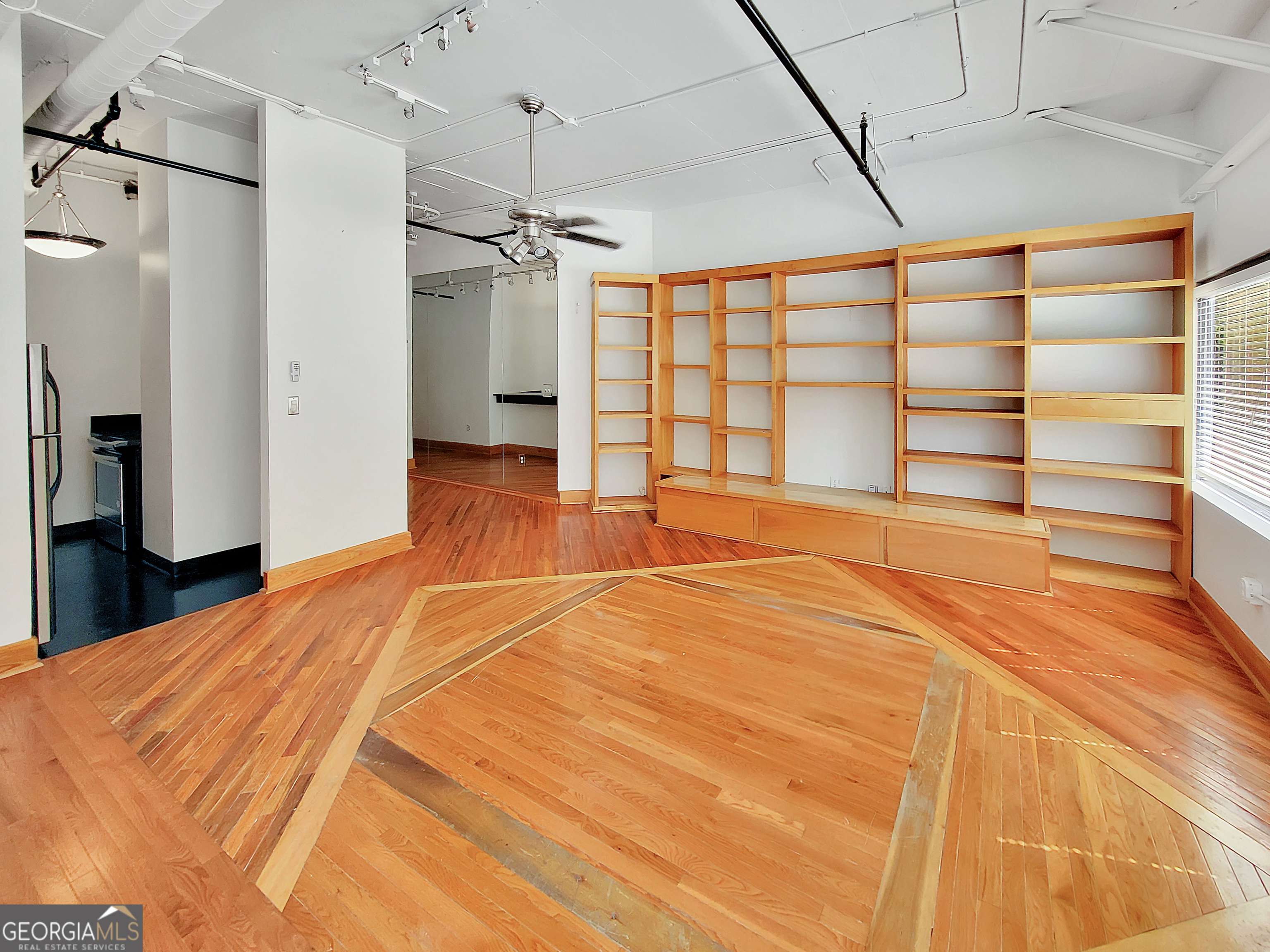 120 Ralph McGill Boulevard NE # 402 Unit: #402