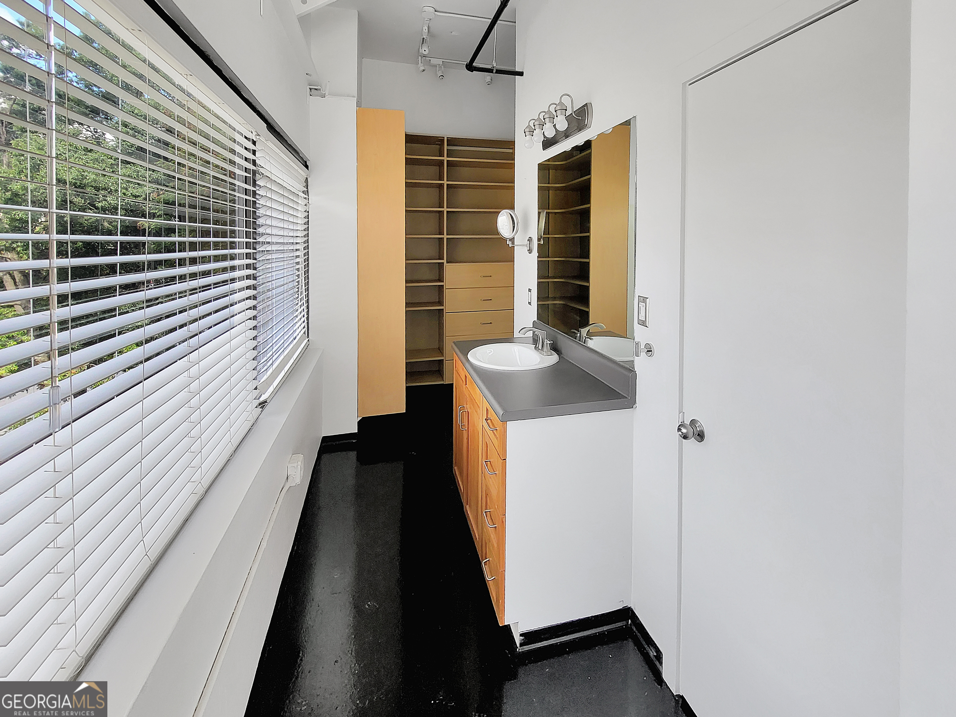 120 Ralph McGill Boulevard NE # 402 Unit: #402