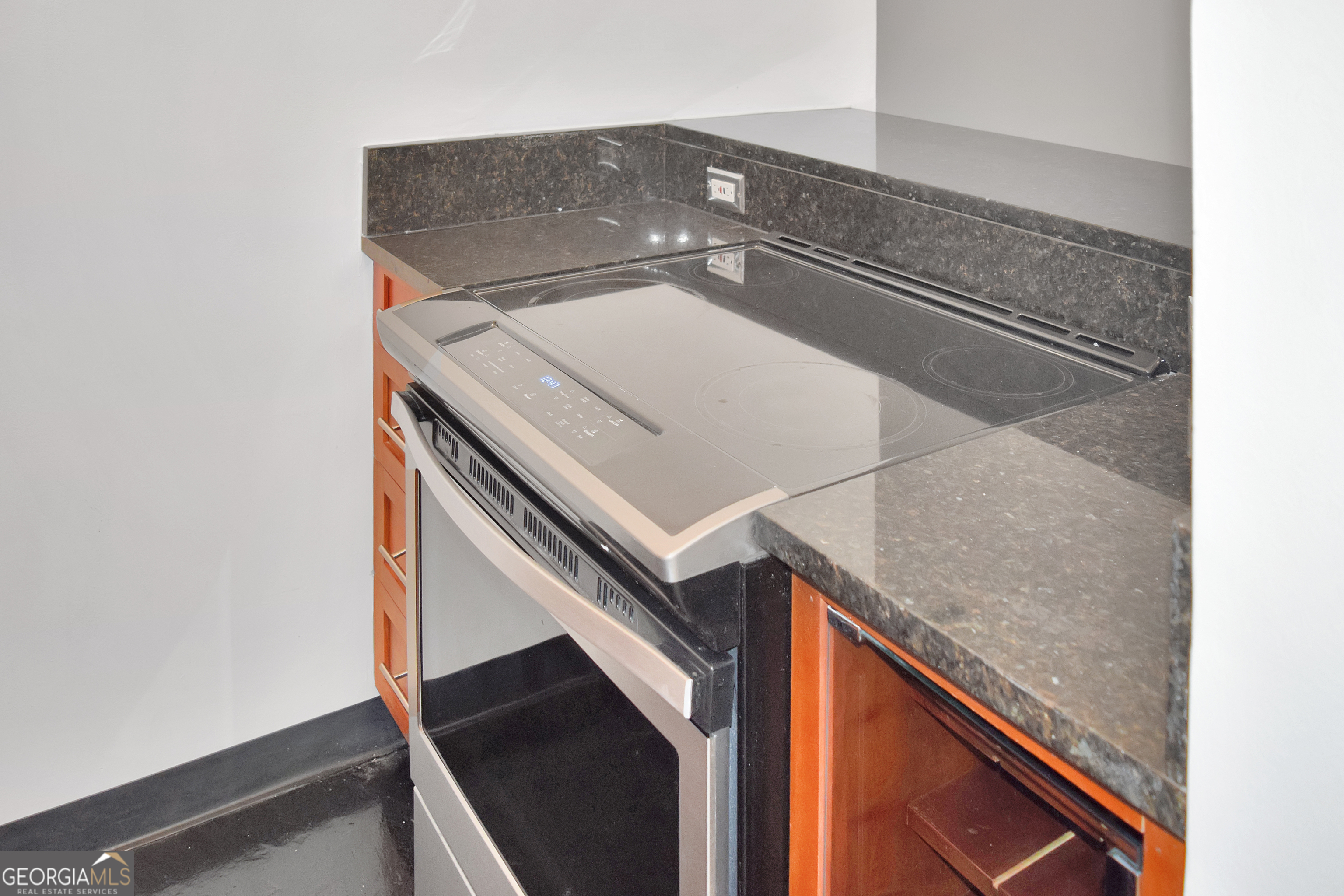 120 Ralph McGill Boulevard NE # 402 Unit: #402