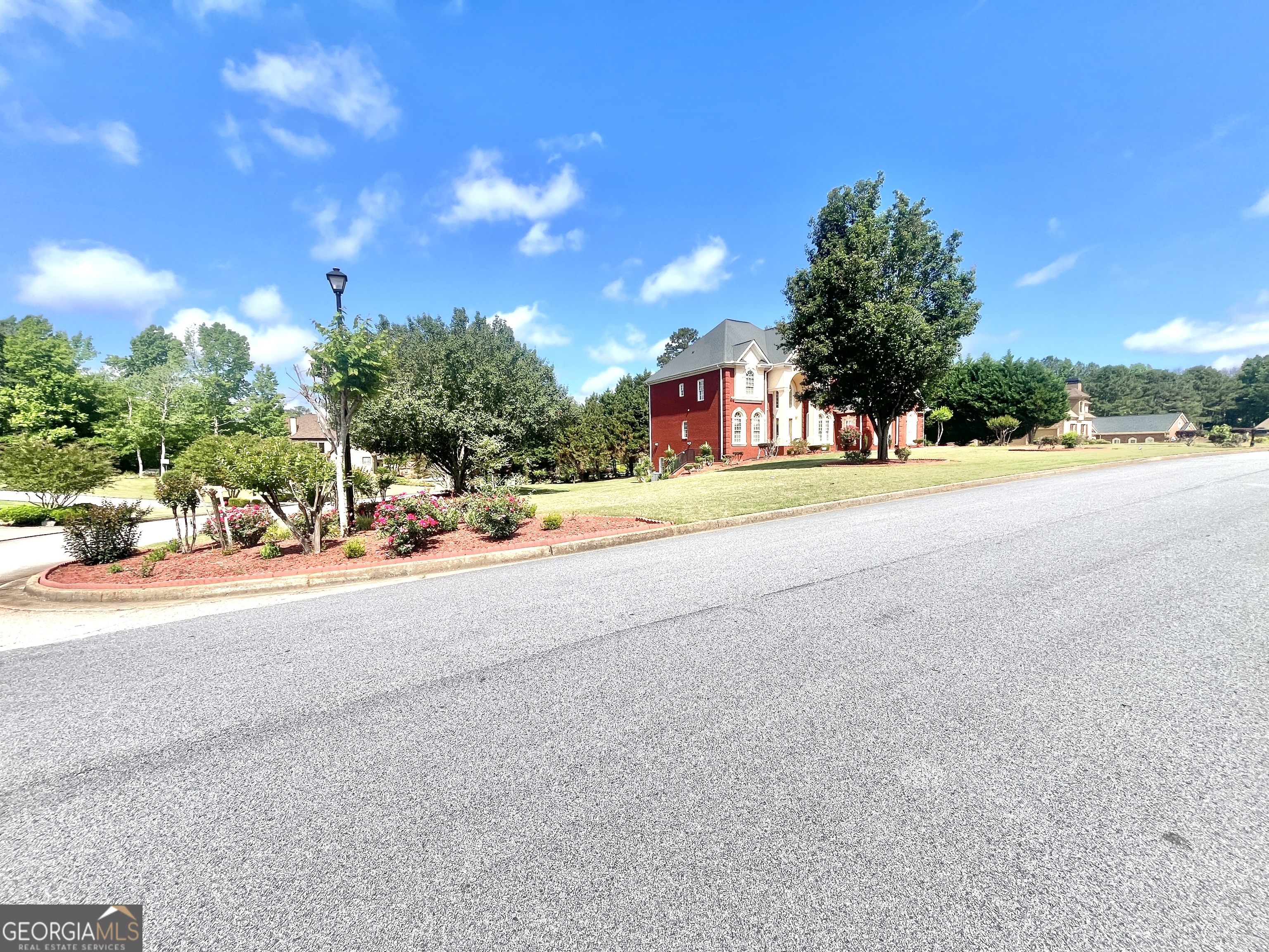 215 Fox Glove Drive