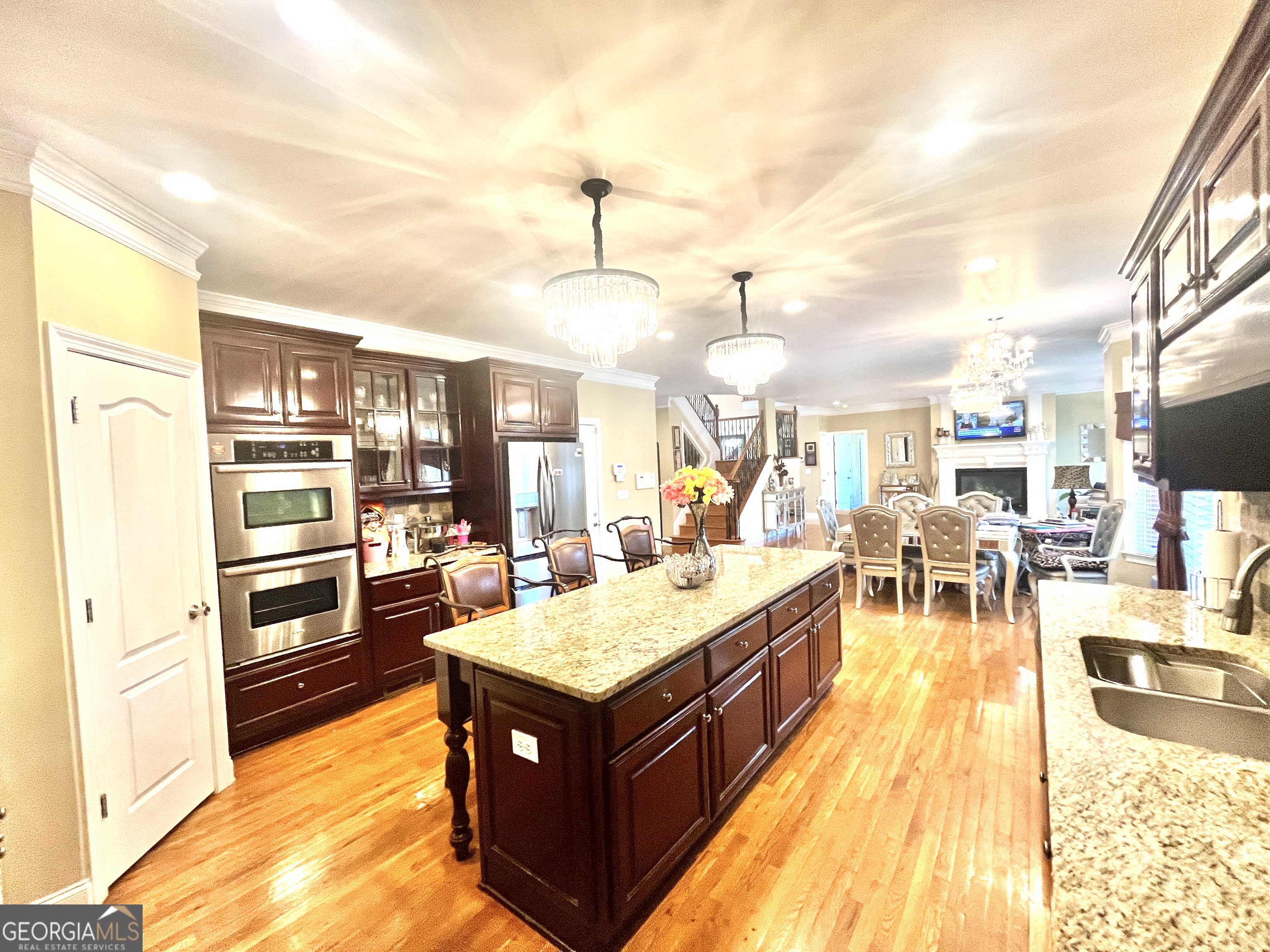 215 Fox Glove Drive