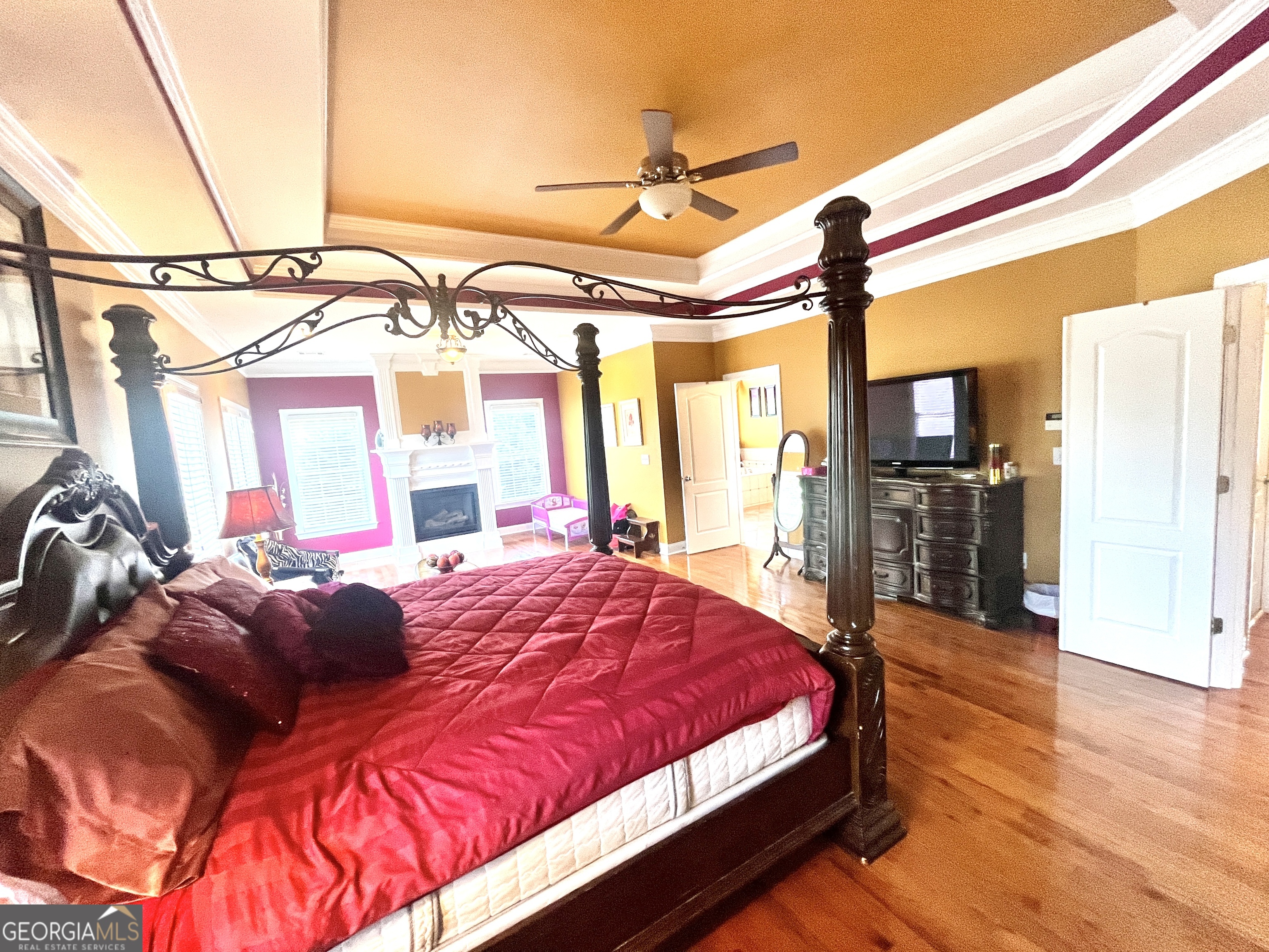 215 Fox Glove Drive