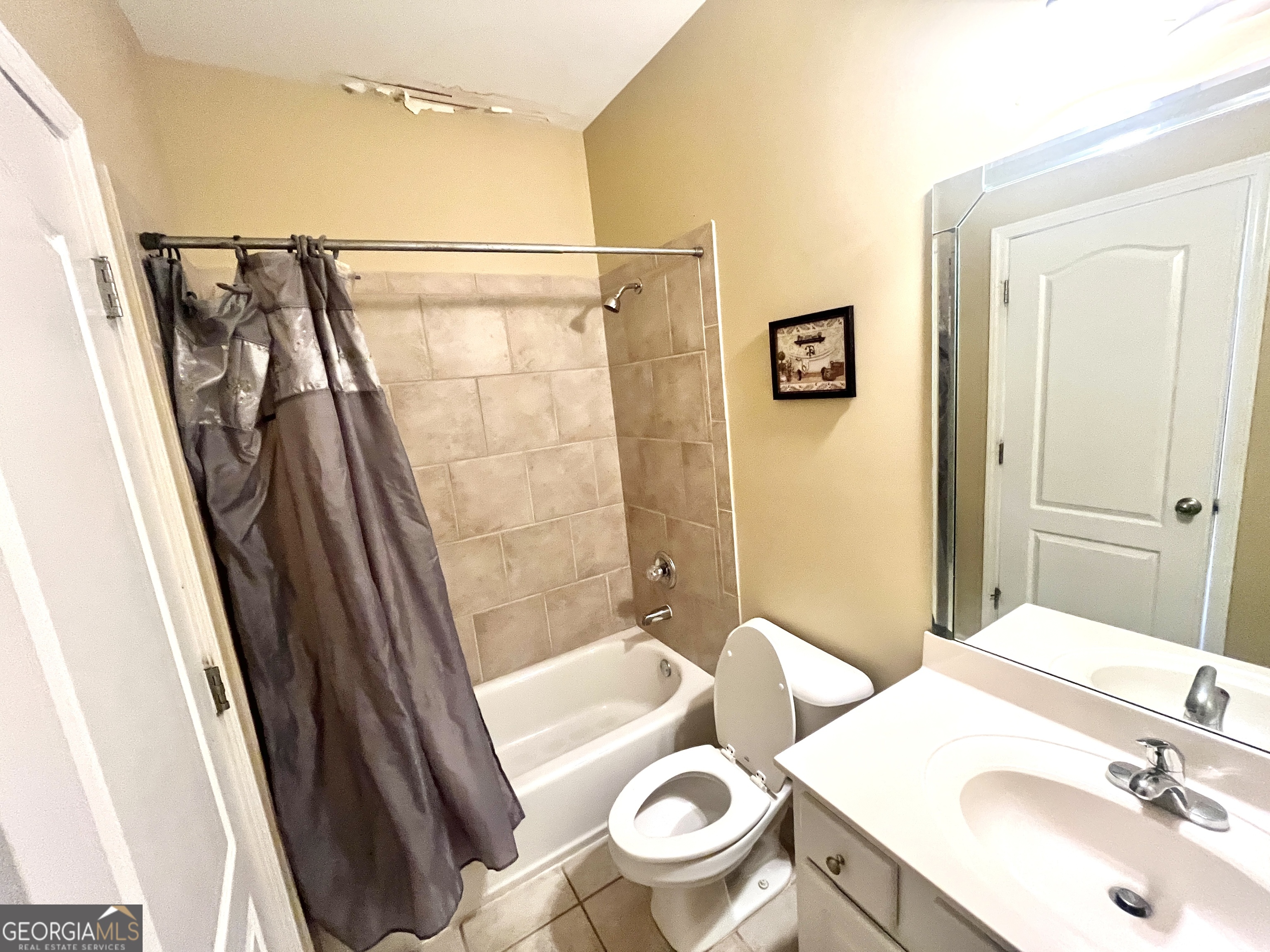 215 Fox Glove Drive