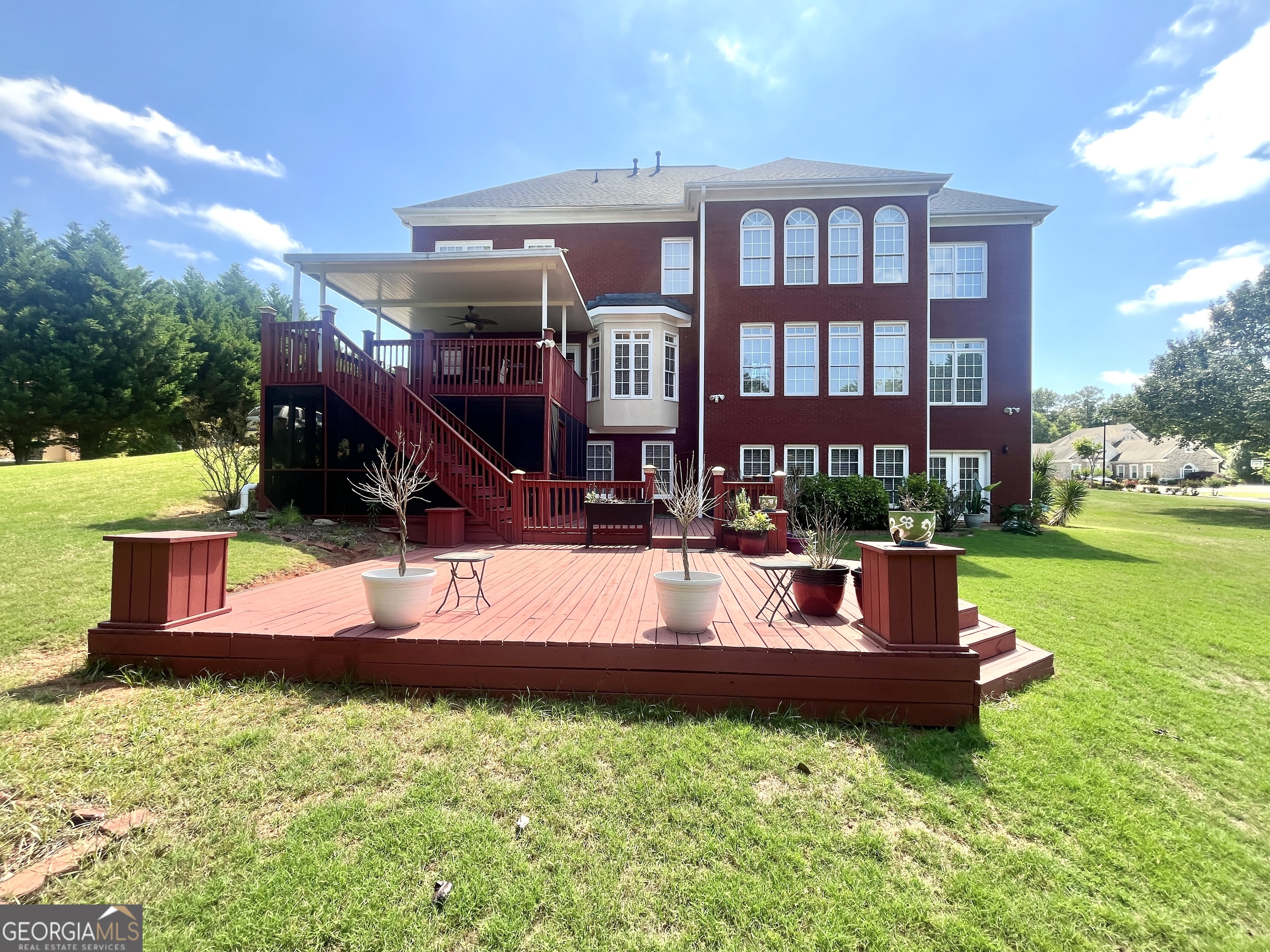 215 Fox Glove Drive