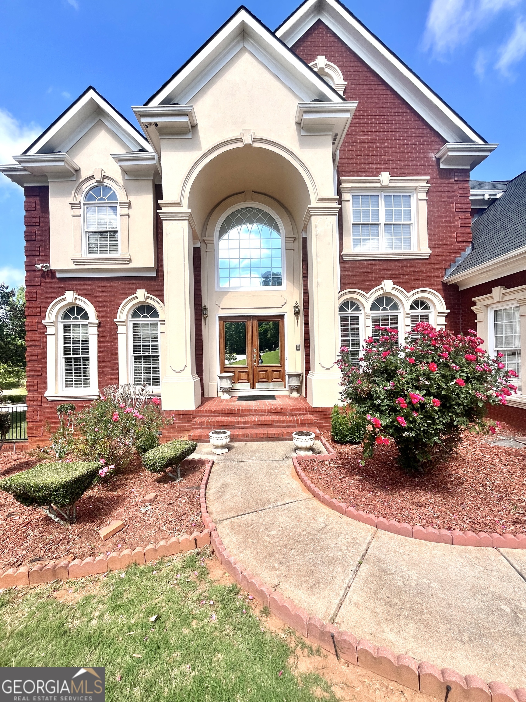 215 Fox Glove Drive