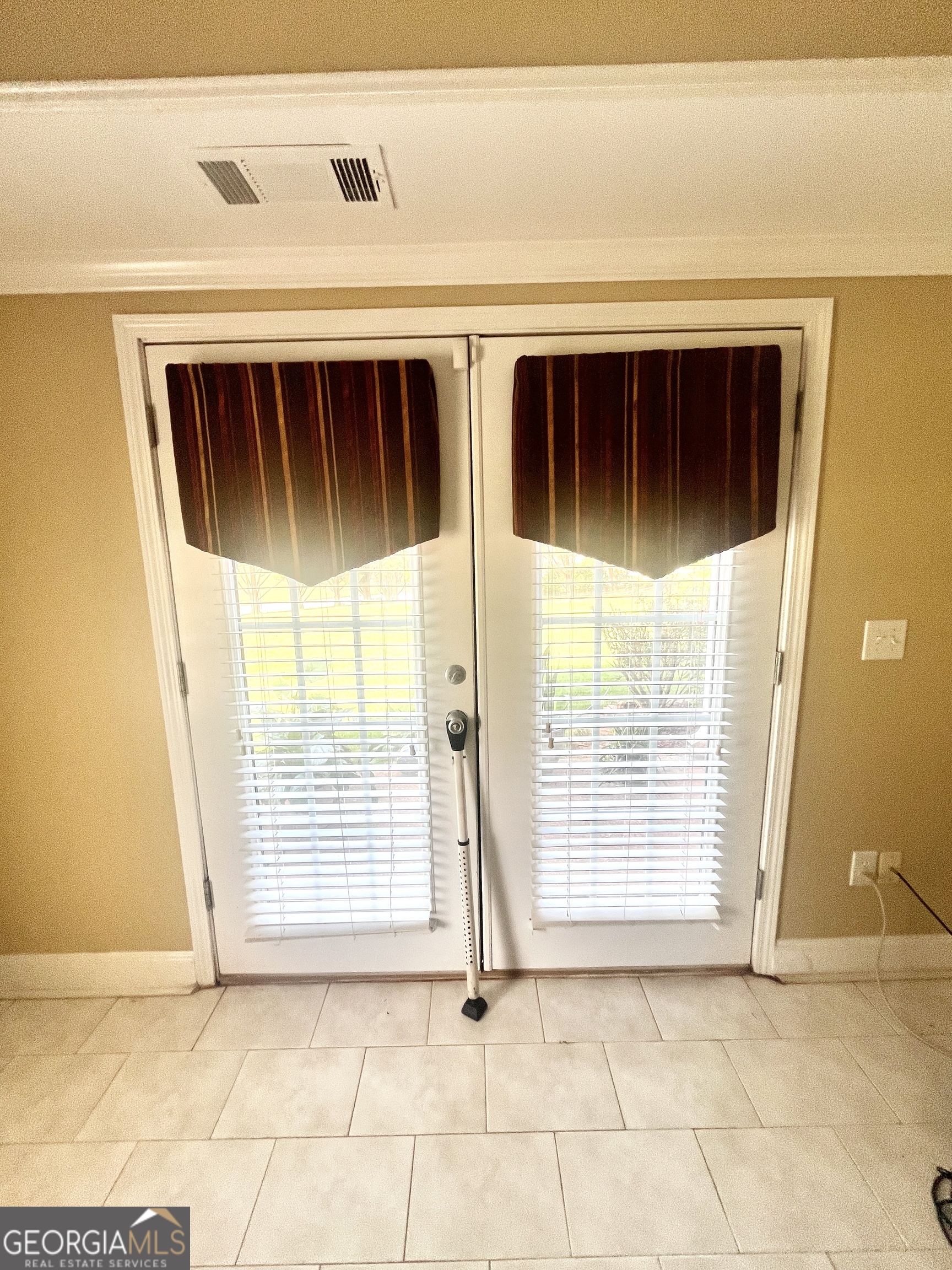 215 Fox Glove Drive