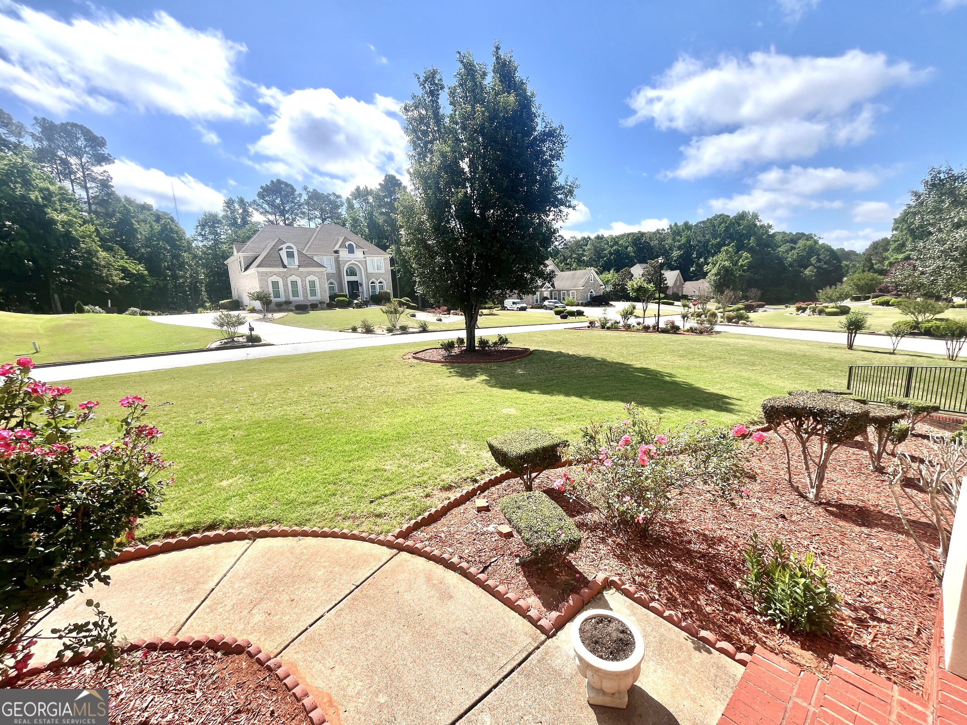 215 Fox Glove Drive