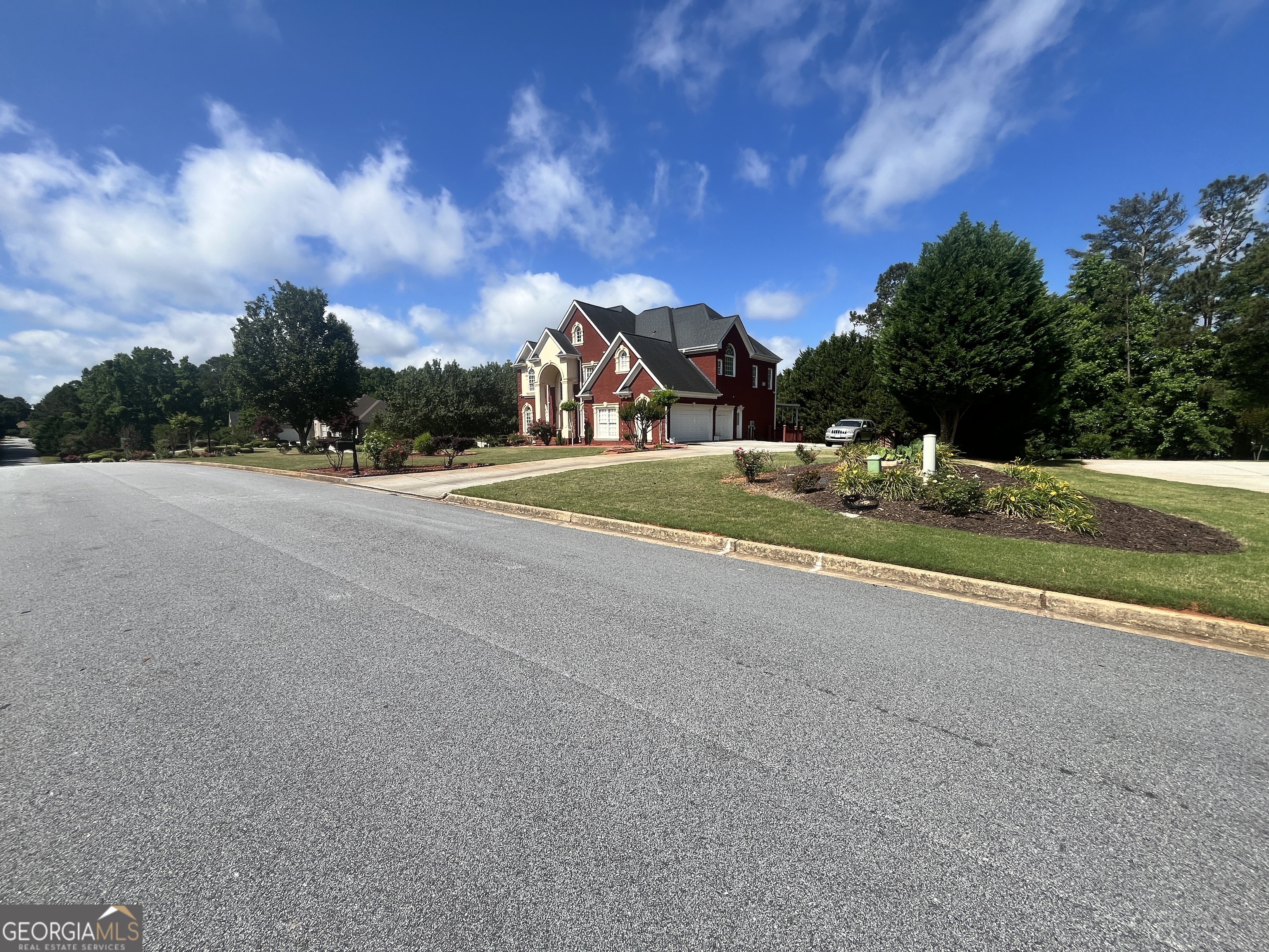 215 Fox Glove Drive