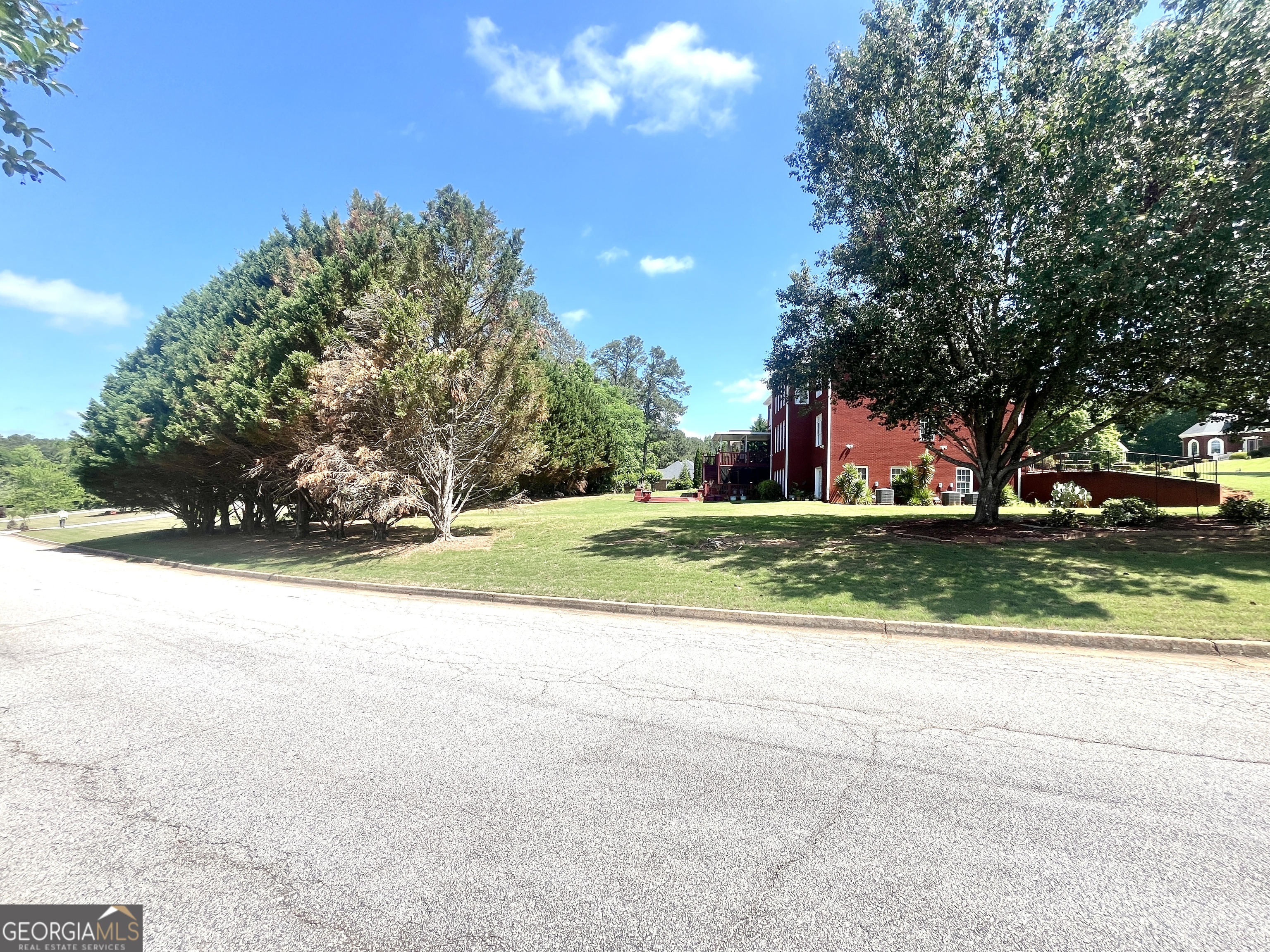 215 Fox Glove Drive