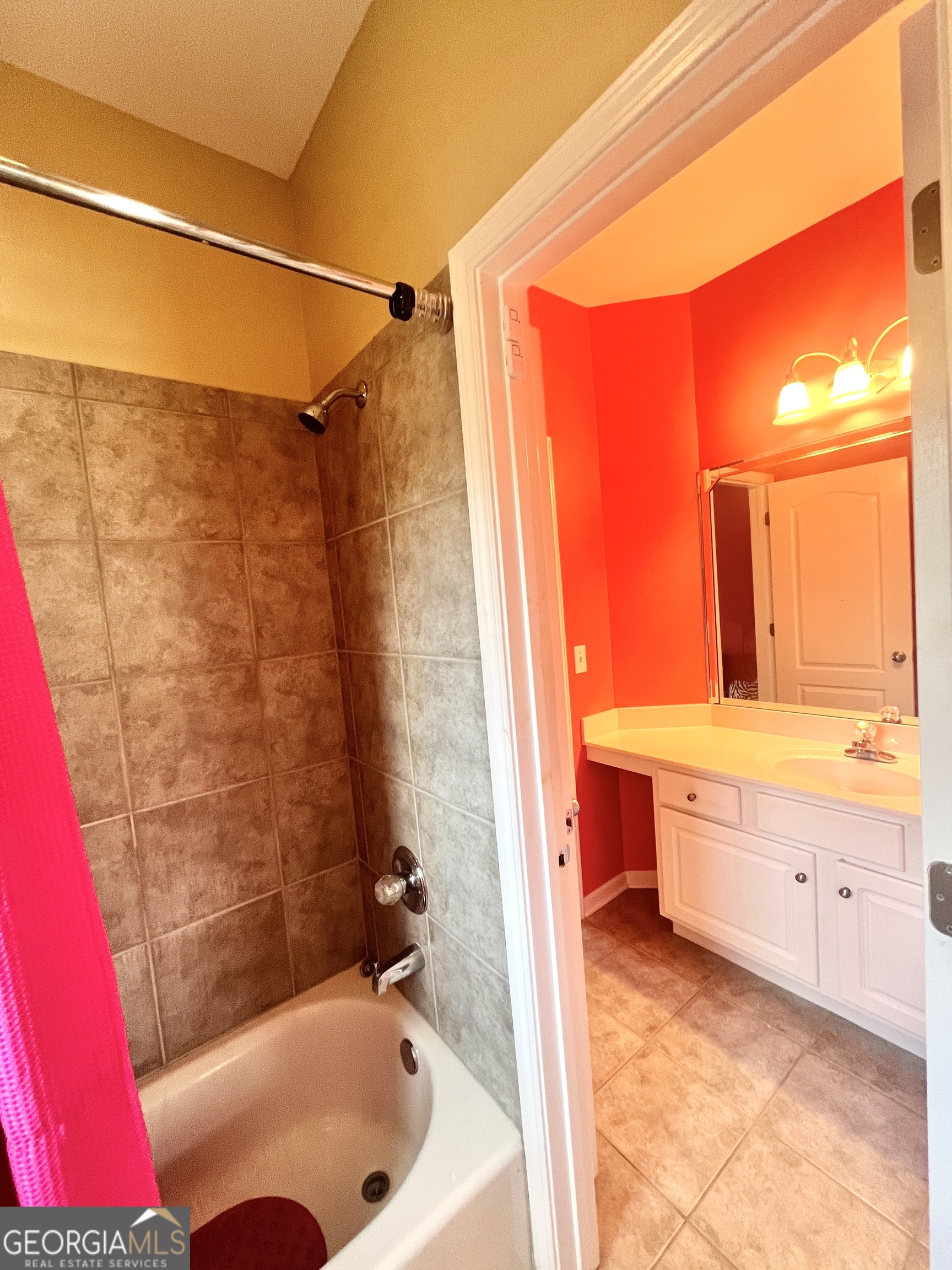 215 Fox Glove Drive