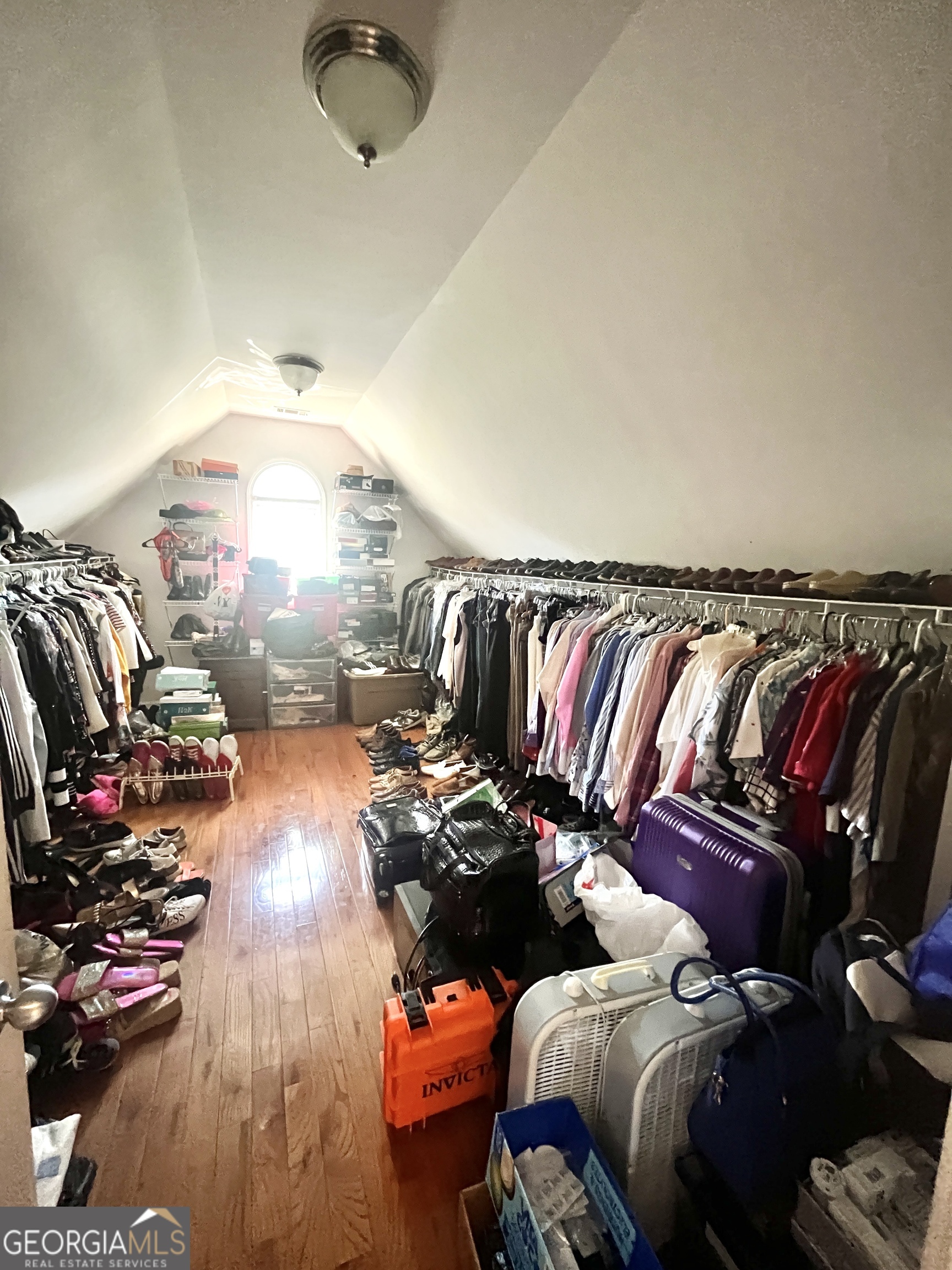 215 Fox Glove Drive
