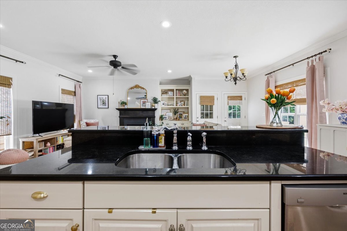 318 Ivystone Drive