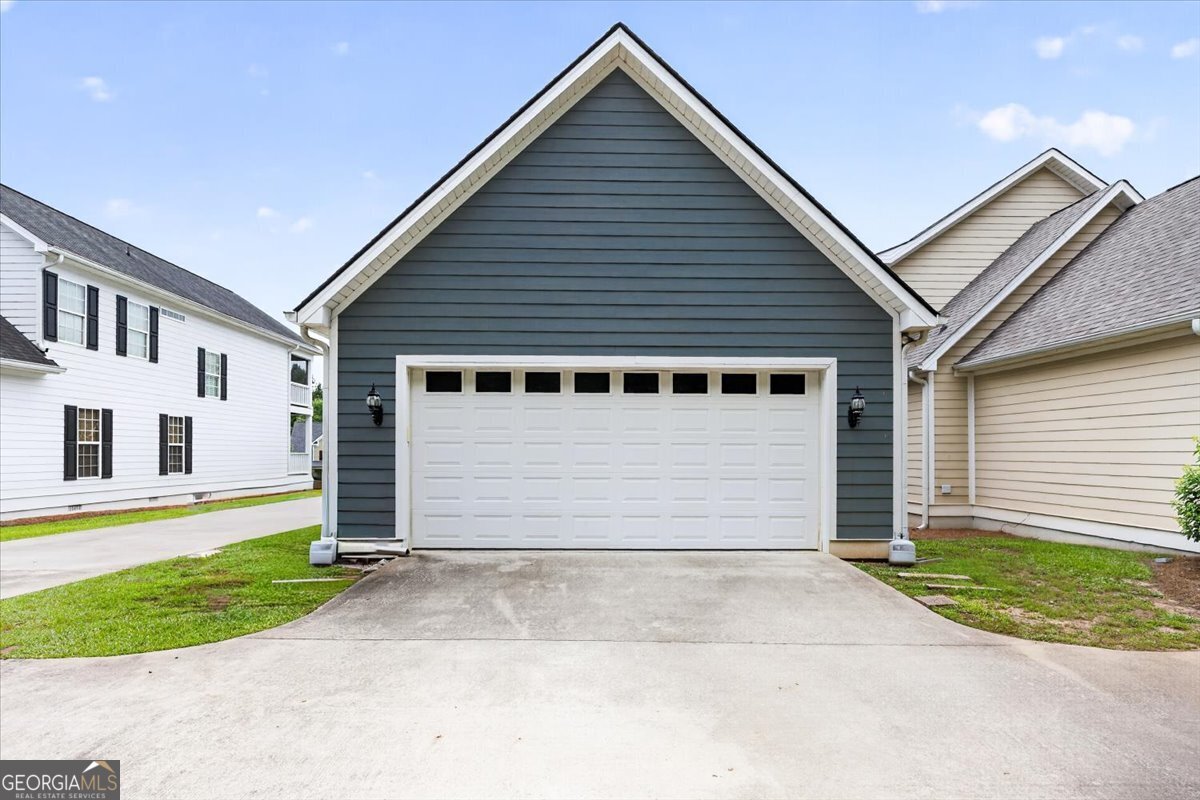 318 Ivystone Drive