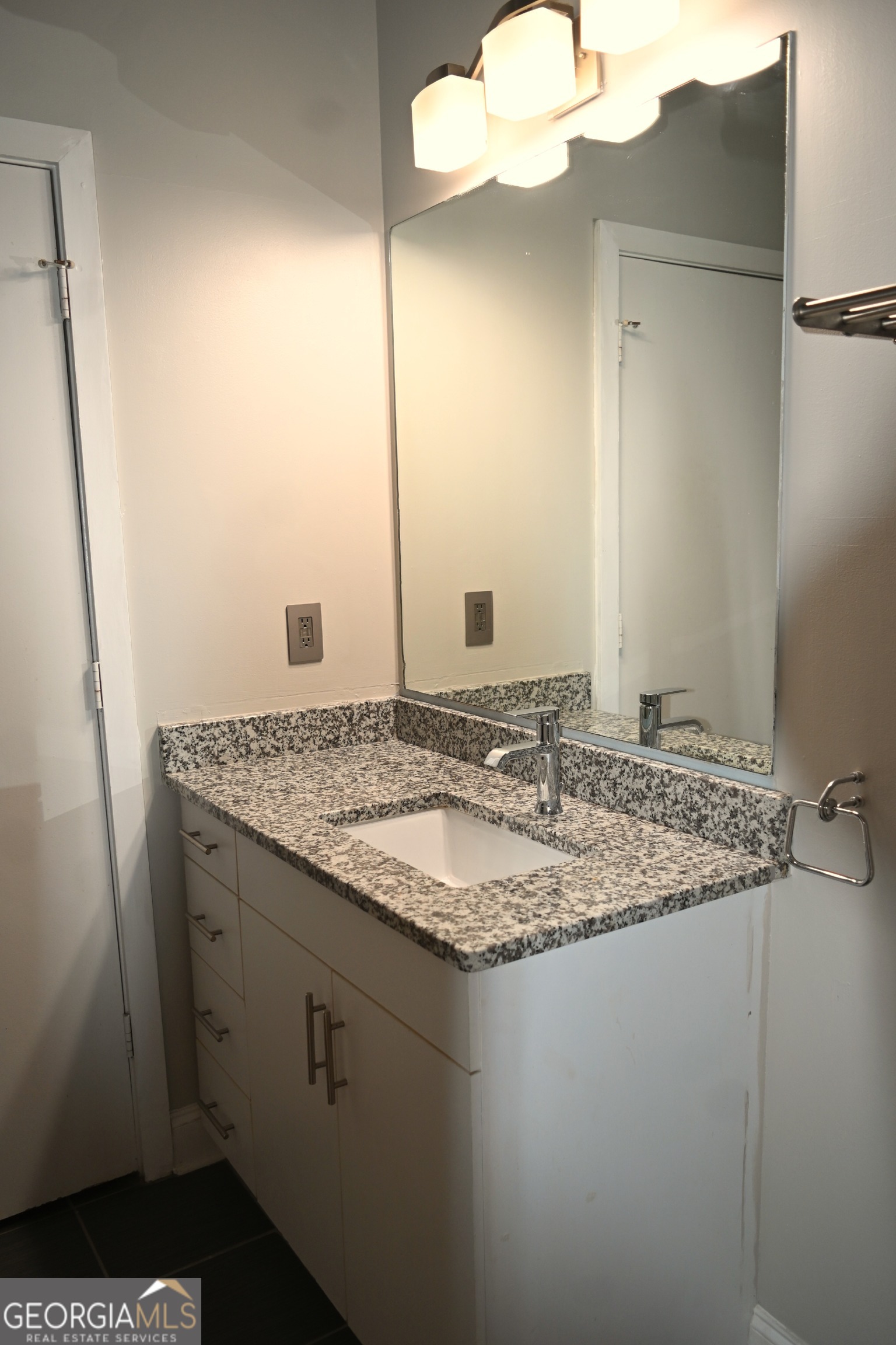 120 Ralph McGill Boulevard NE # 809 Unit: #809