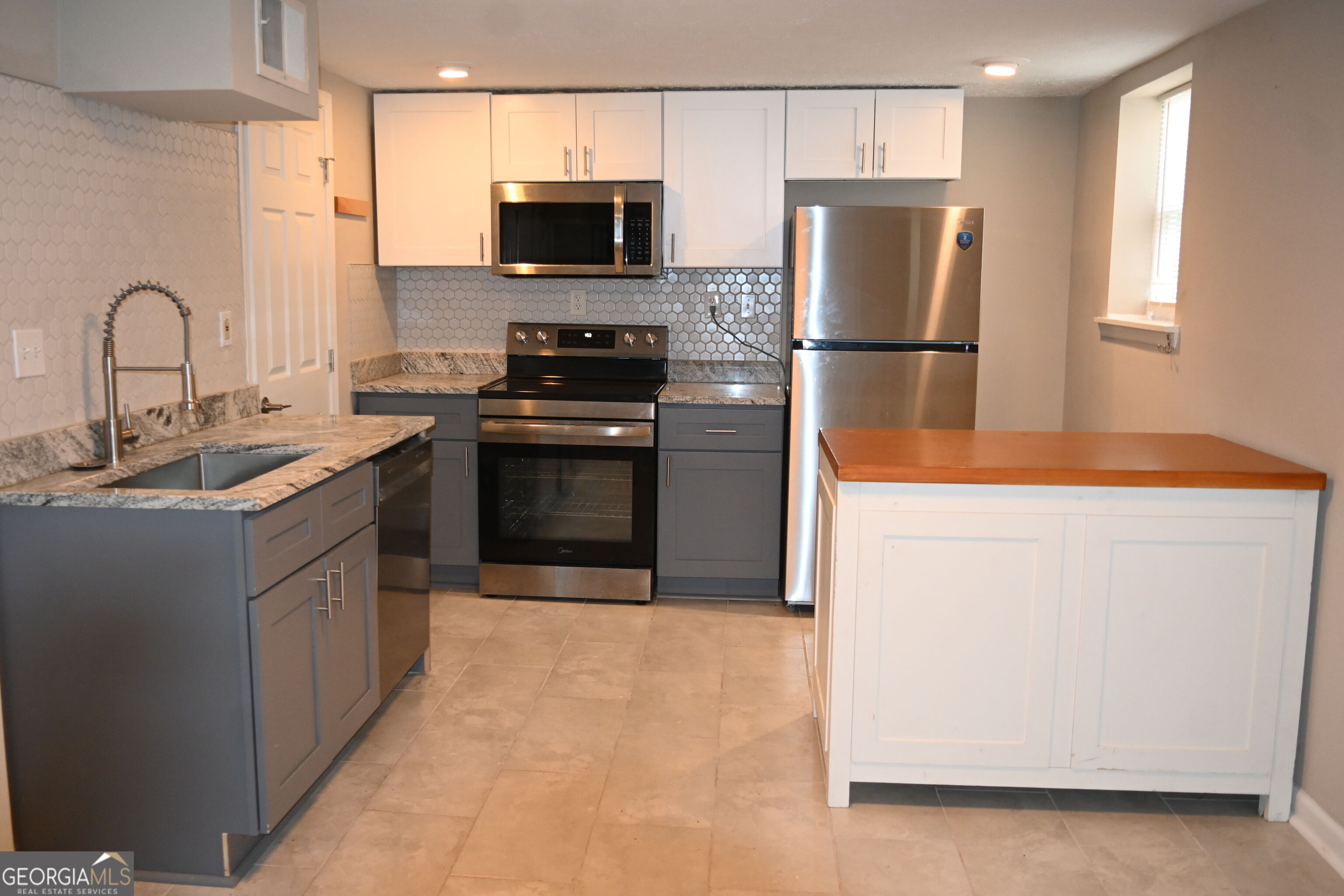 1923 Thompson Avenue # 2
