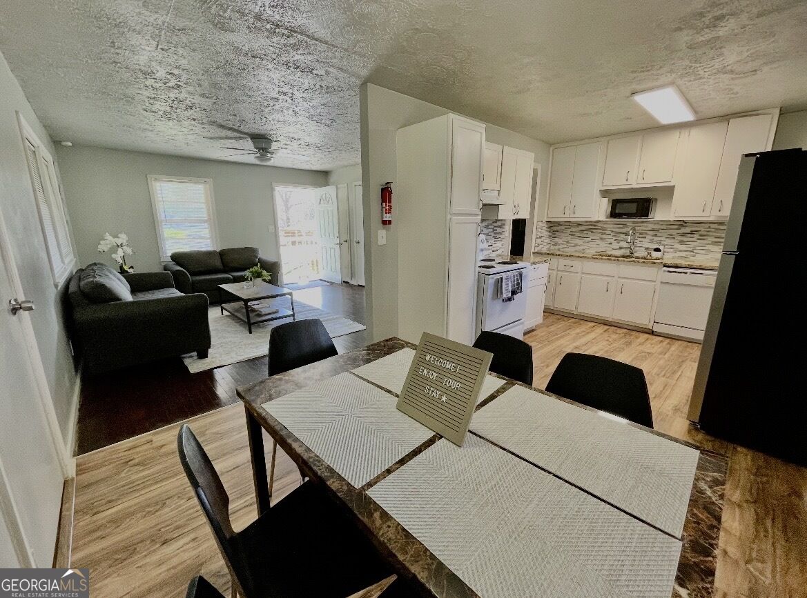4277 Iowa Drive