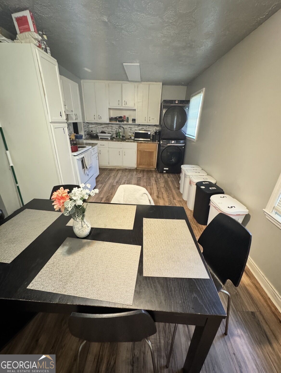 4277 Iowa Drive