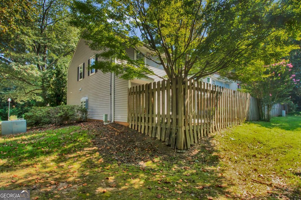 849 Heritage Square
