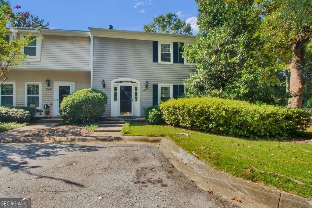 849 Heritage Square