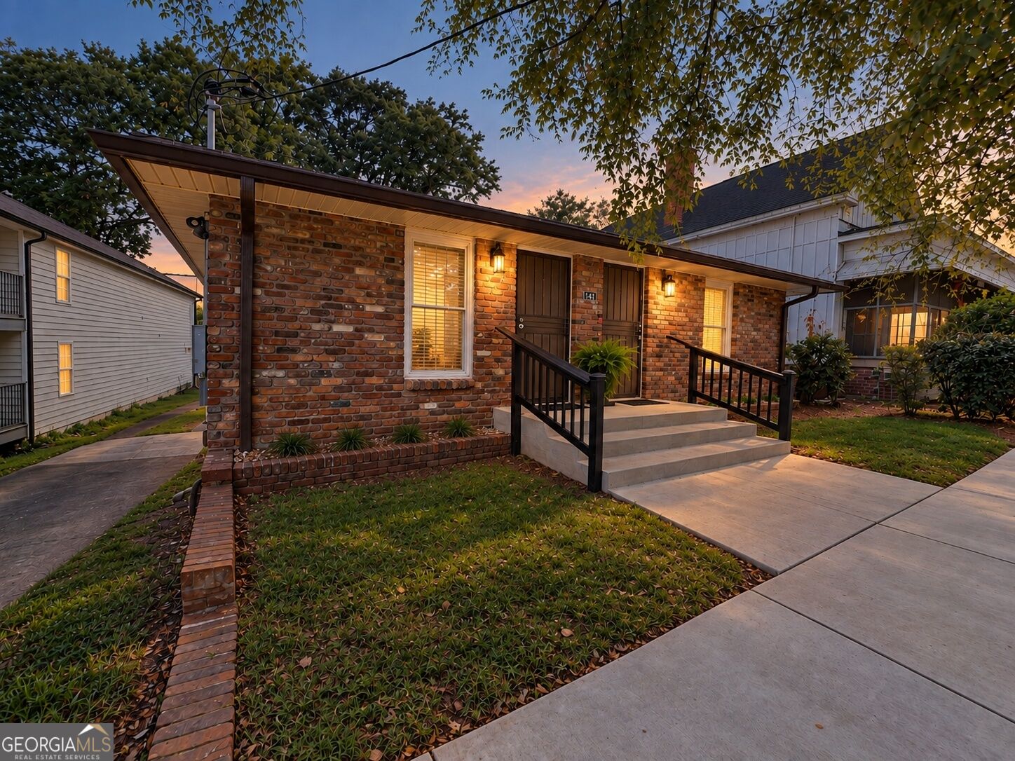 141 Walnut Street SW