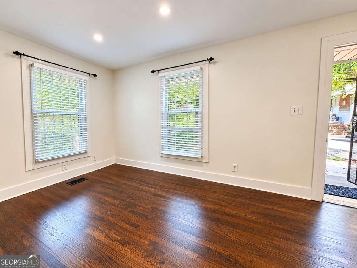 141 Walnut Street SW
