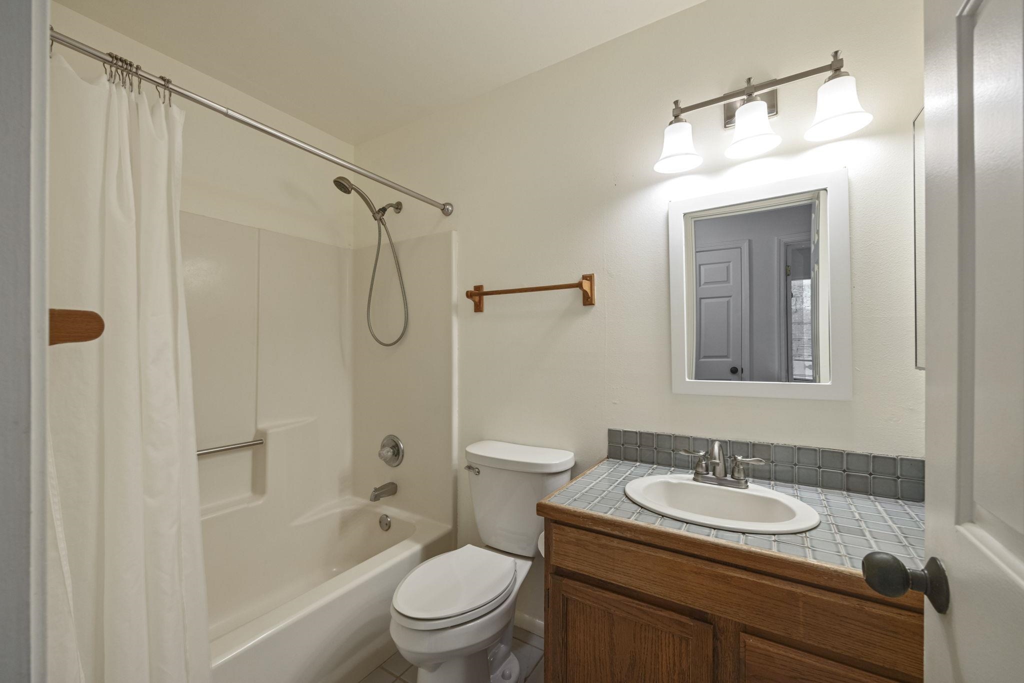 101 HUI ROAD F Rd Unit: F2