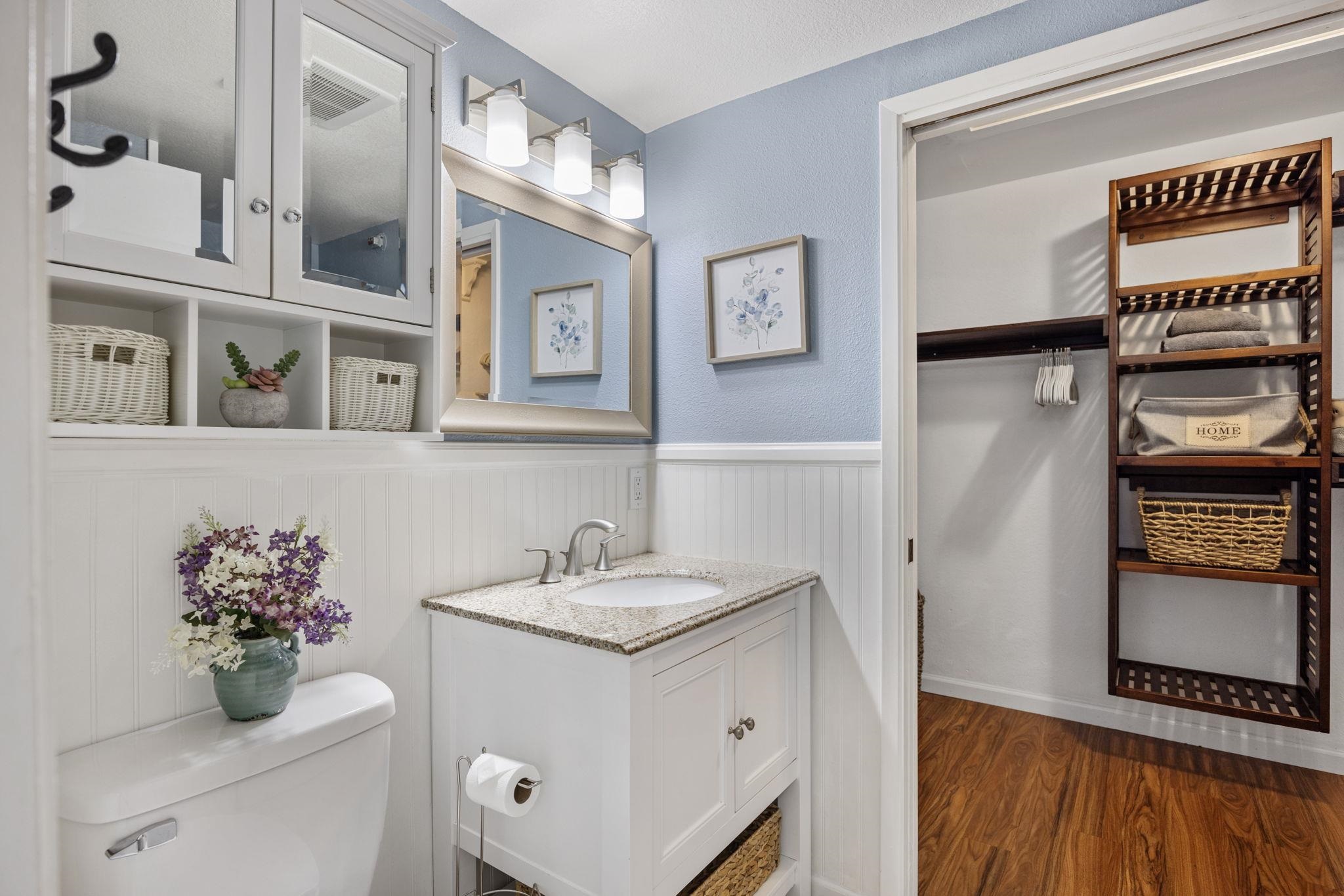 140 UWAPO Rd Unit: 9-103