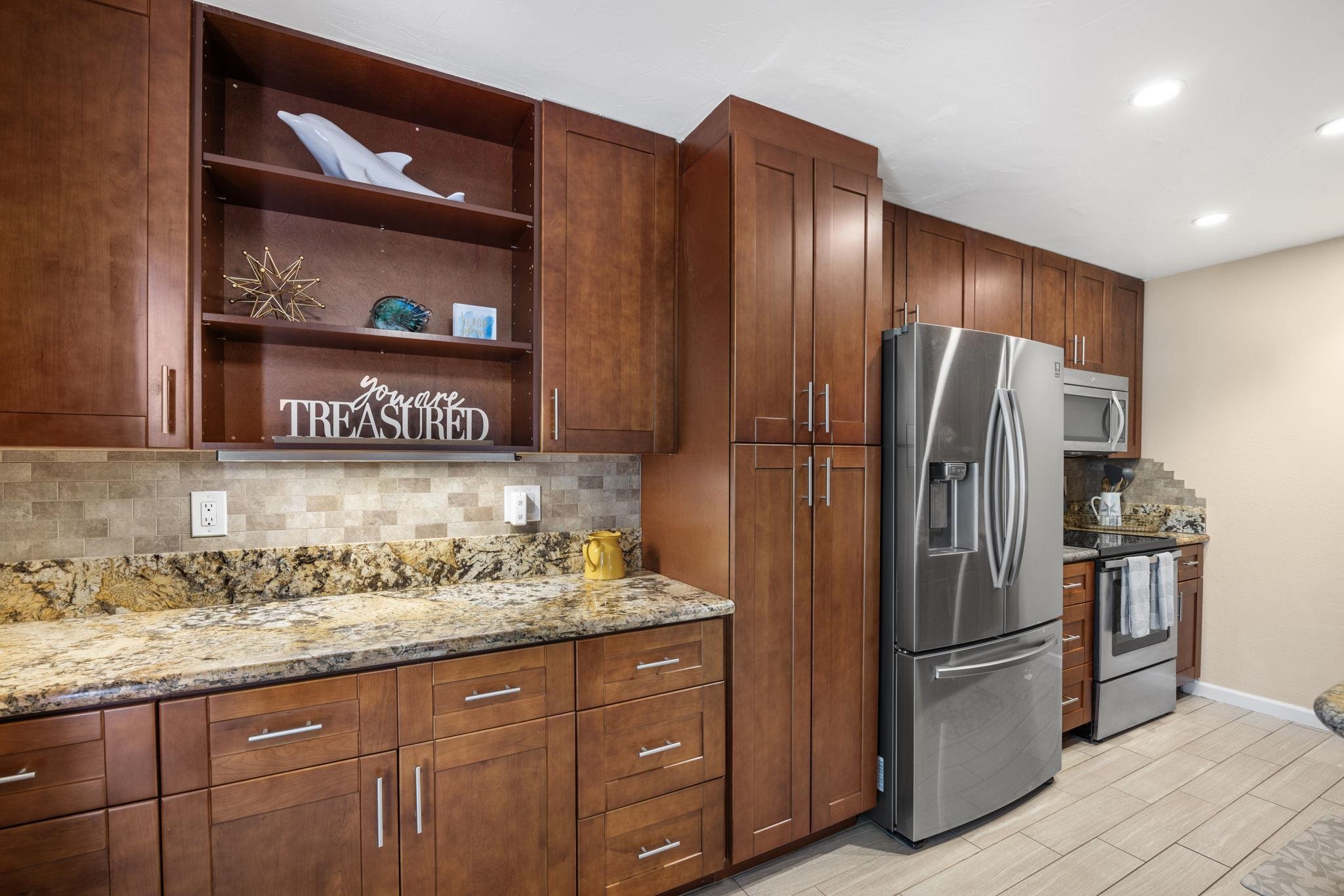 140 UWAPO Rd Unit: 9-103