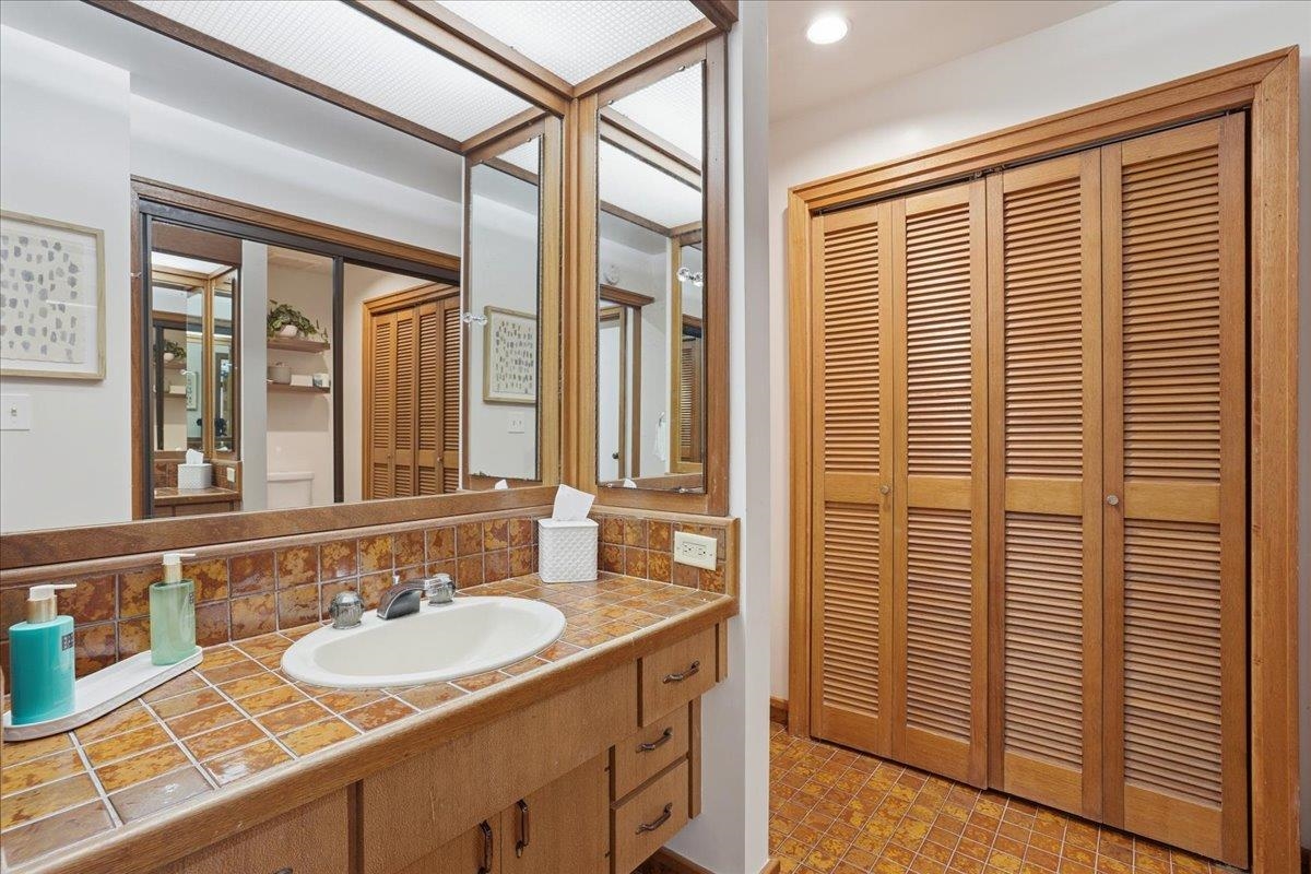 100 Ridge Rd Unit: 1624