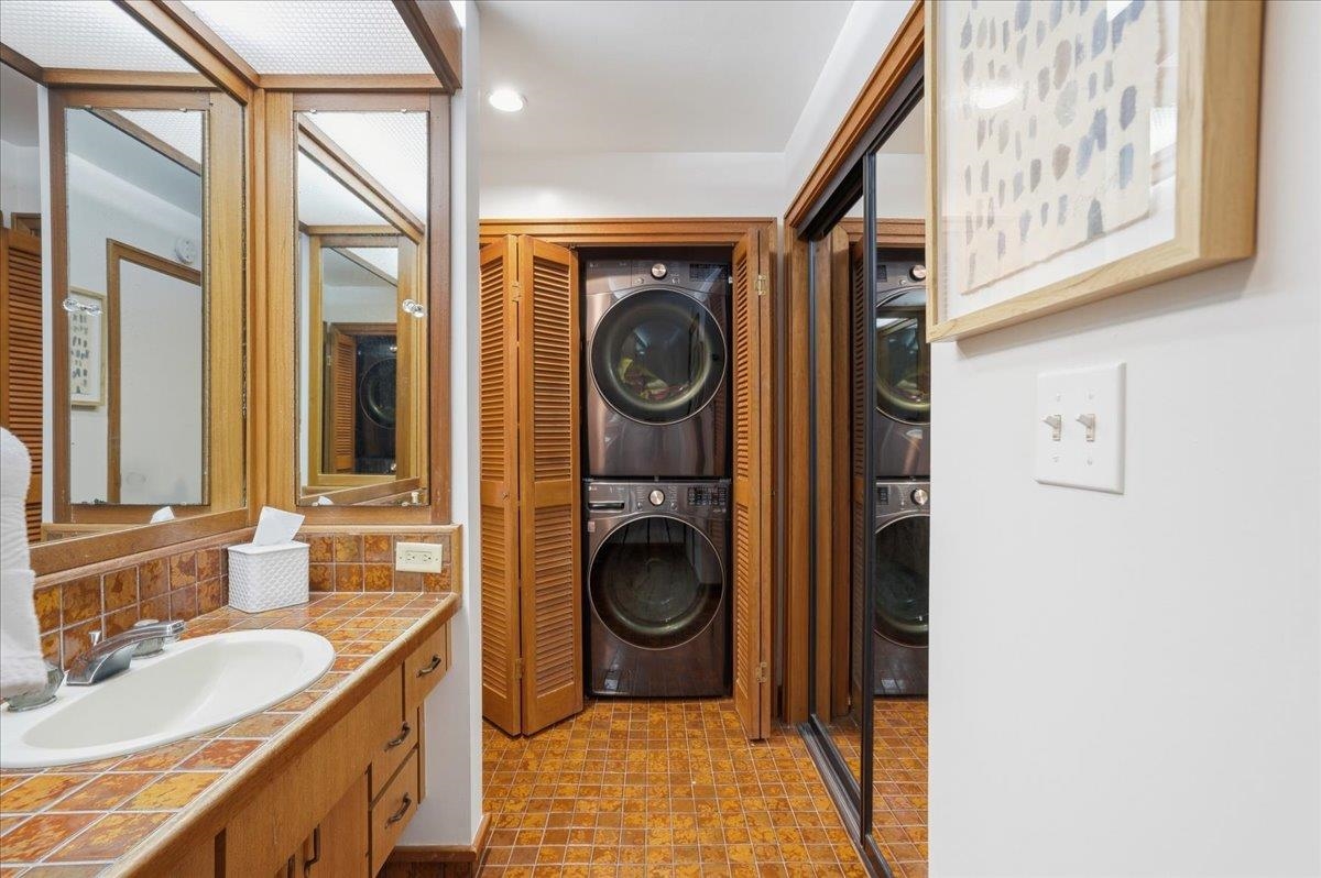 100 Ridge Rd Unit: 1624