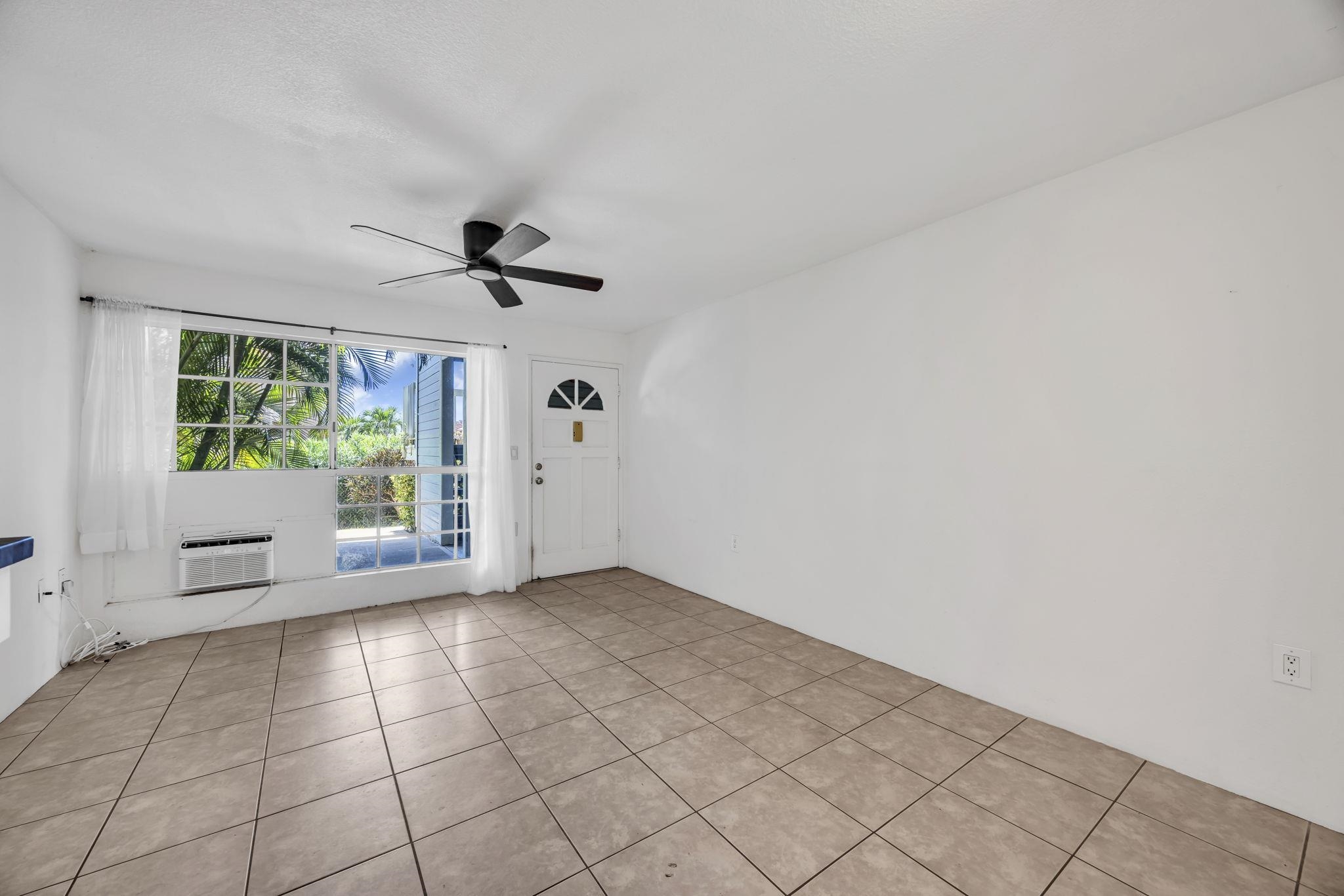 160 KEONEKAI Rd Unit: 12-106