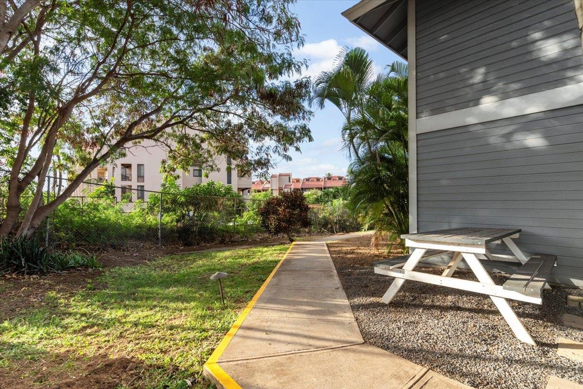 160 KEONEKAI Rd Unit: 12-106