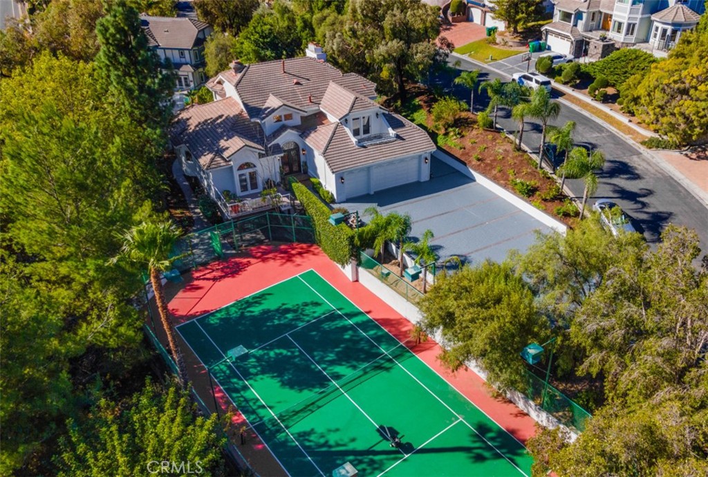 10282 Ambervale Lane