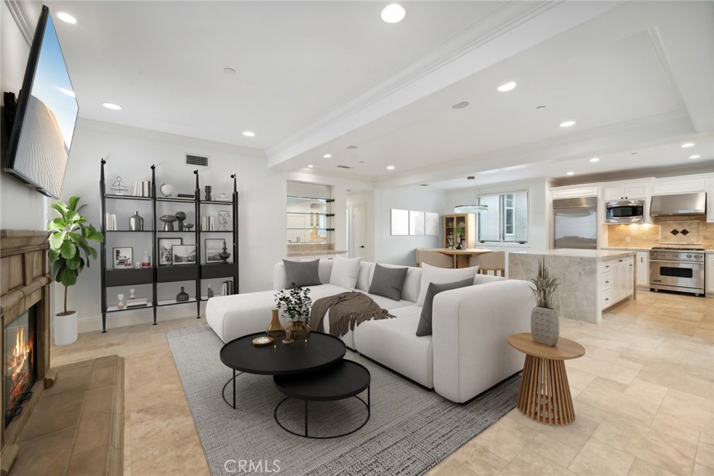 431 1/2 Dahlia Avenue