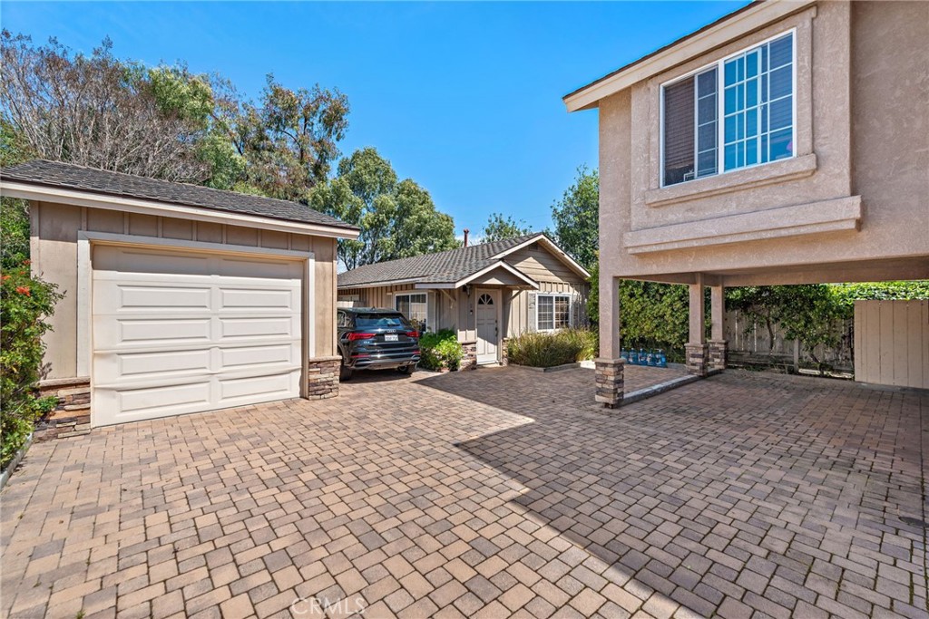 216 Monte Vista Avenue